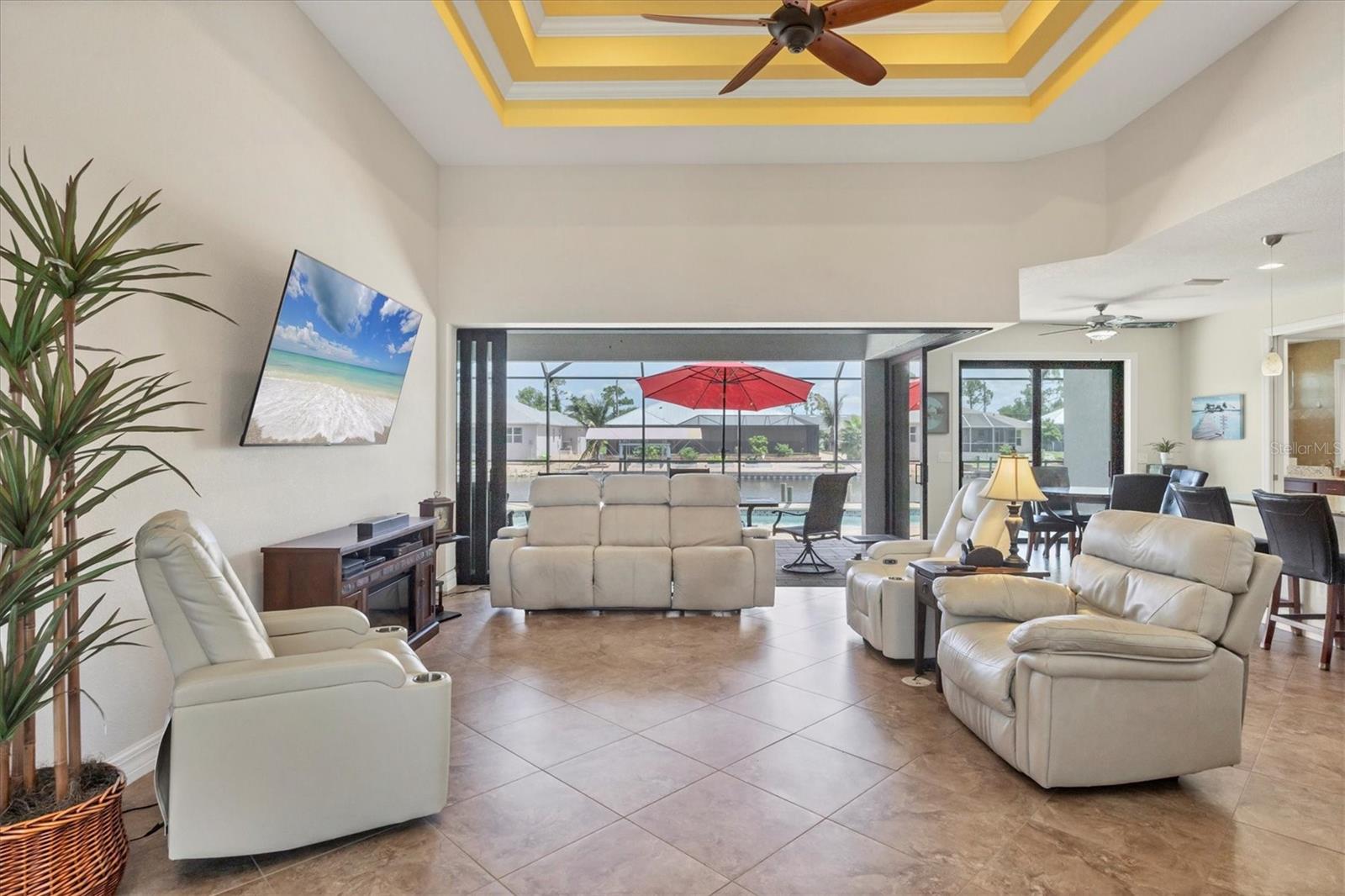 Image 6 of 53 For 15128 Hennipen Circle