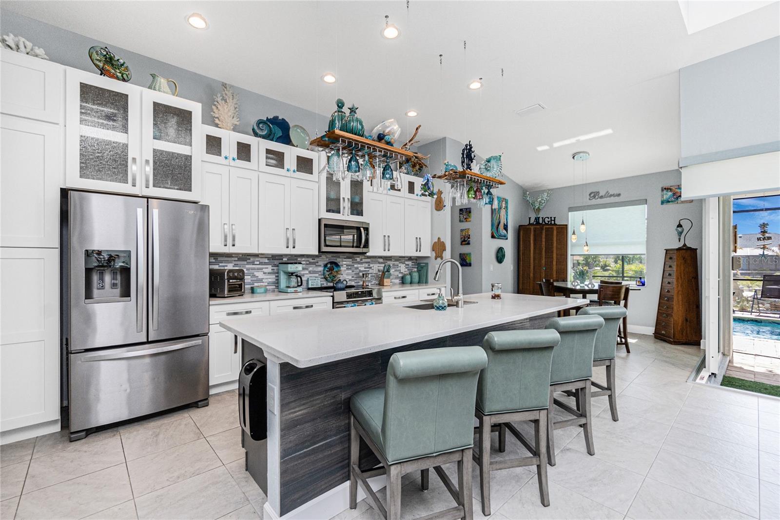 Image 12 of 47 For 262 Rotonda Boulevard N
