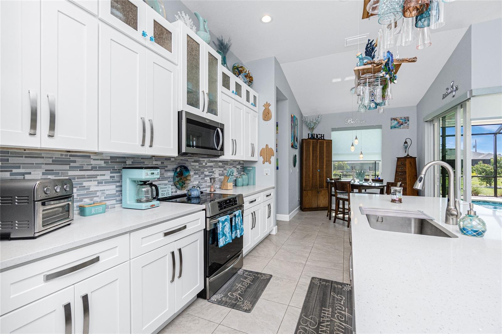 Image 13 of 47 For 262 Rotonda Boulevard N