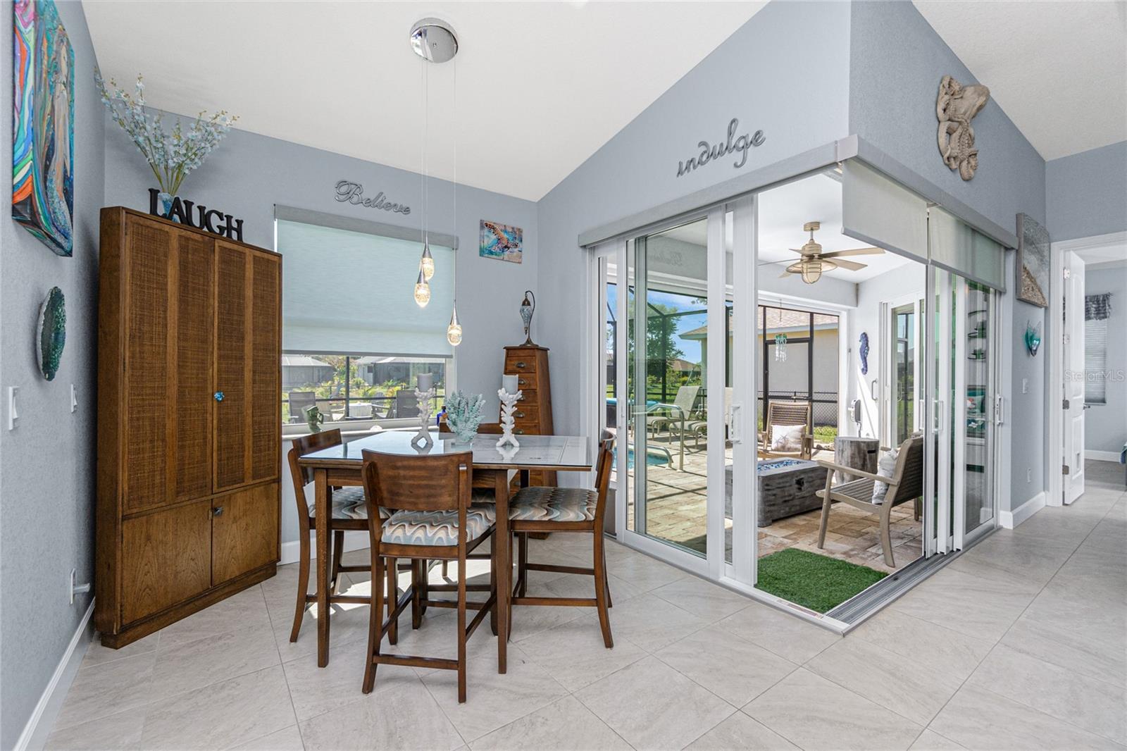 Image 15 of 47 For 262 Rotonda Boulevard N
