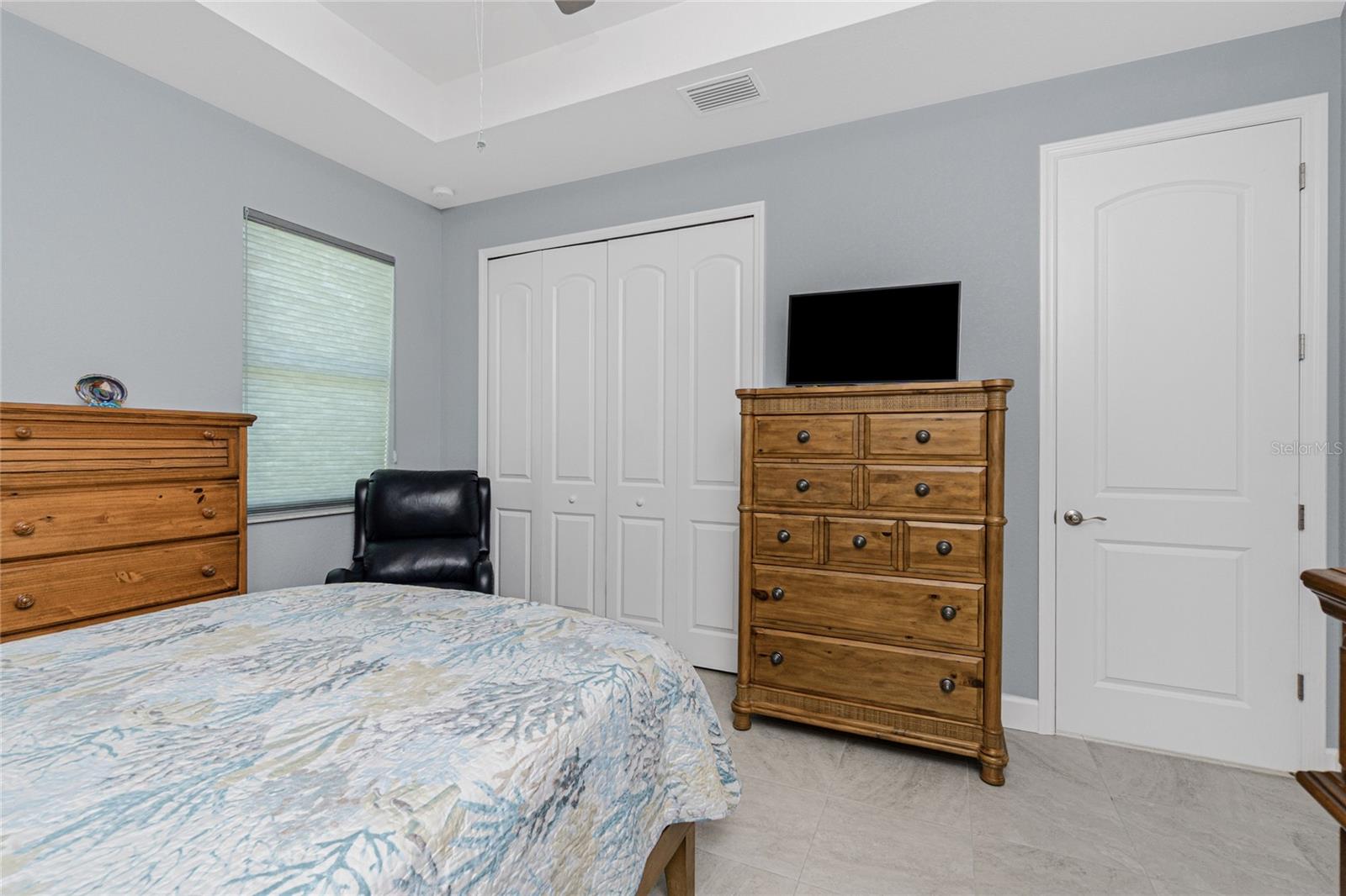 Image 24 of 47 For 262 Rotonda Boulevard N