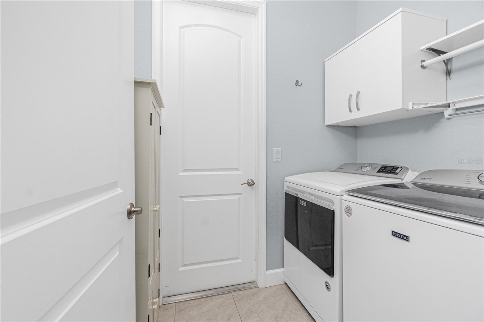 Image 30 of 47 For 262 Rotonda Boulevard N