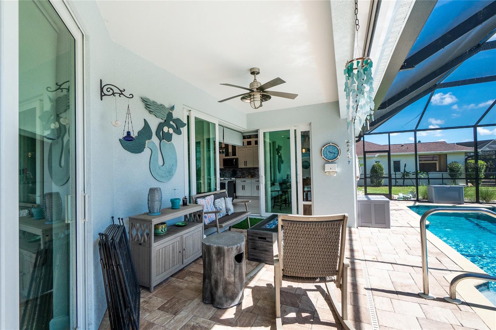 Image 32 of 47 For 262 Rotonda Boulevard N