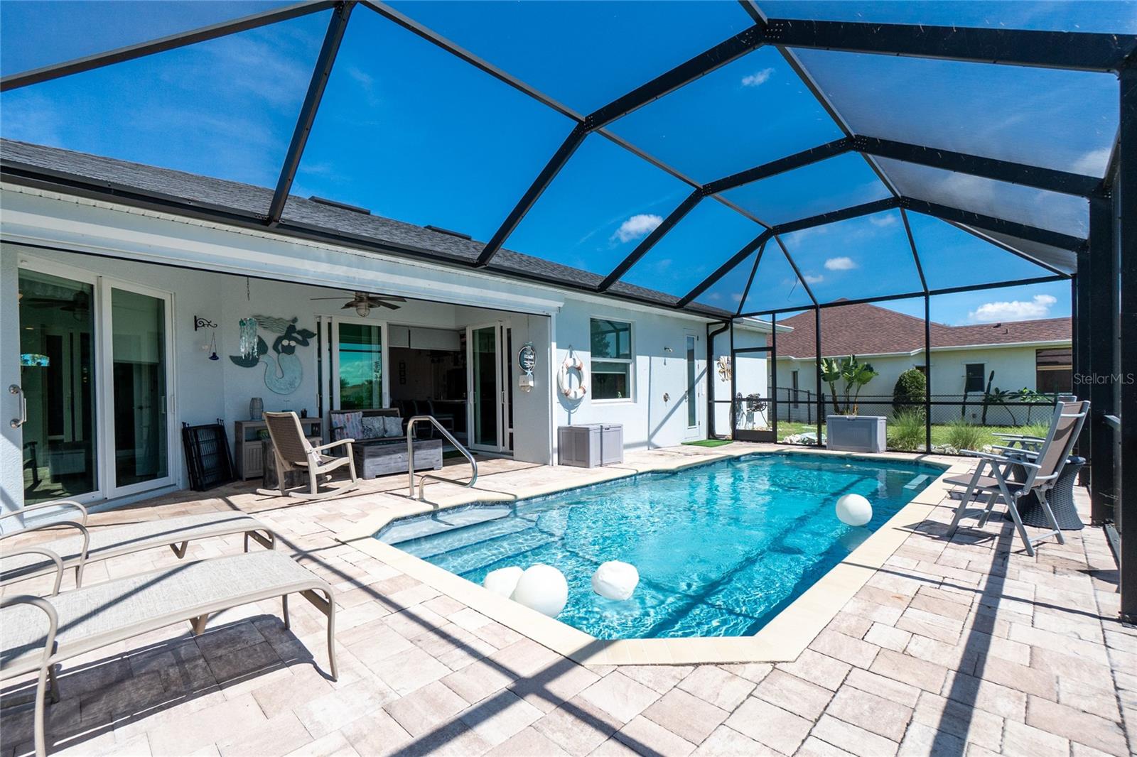 Image 36 of 47 For 262 Rotonda Boulevard N