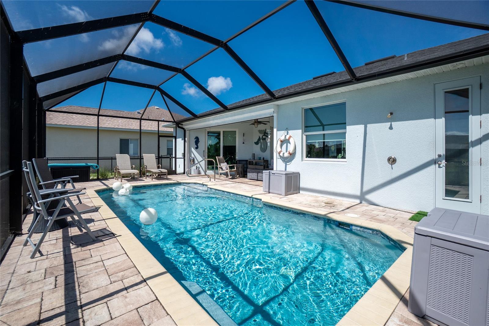 Image 37 of 47 For 262 Rotonda Boulevard N