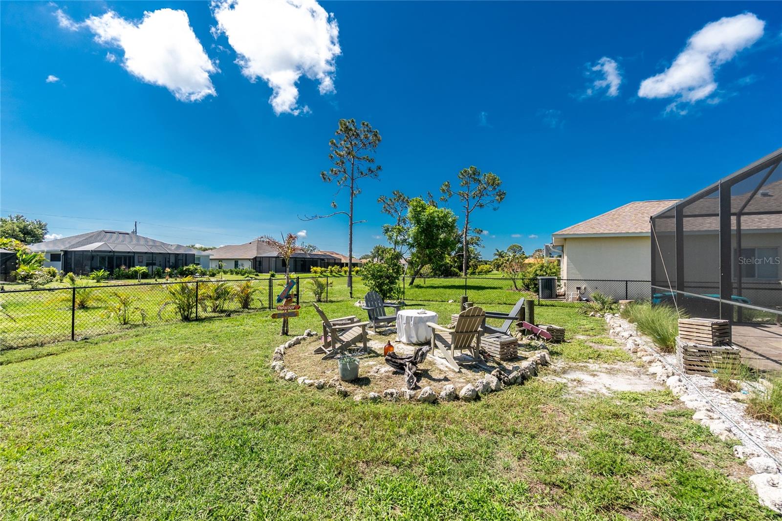 Image 39 of 47 For 262 Rotonda Boulevard N