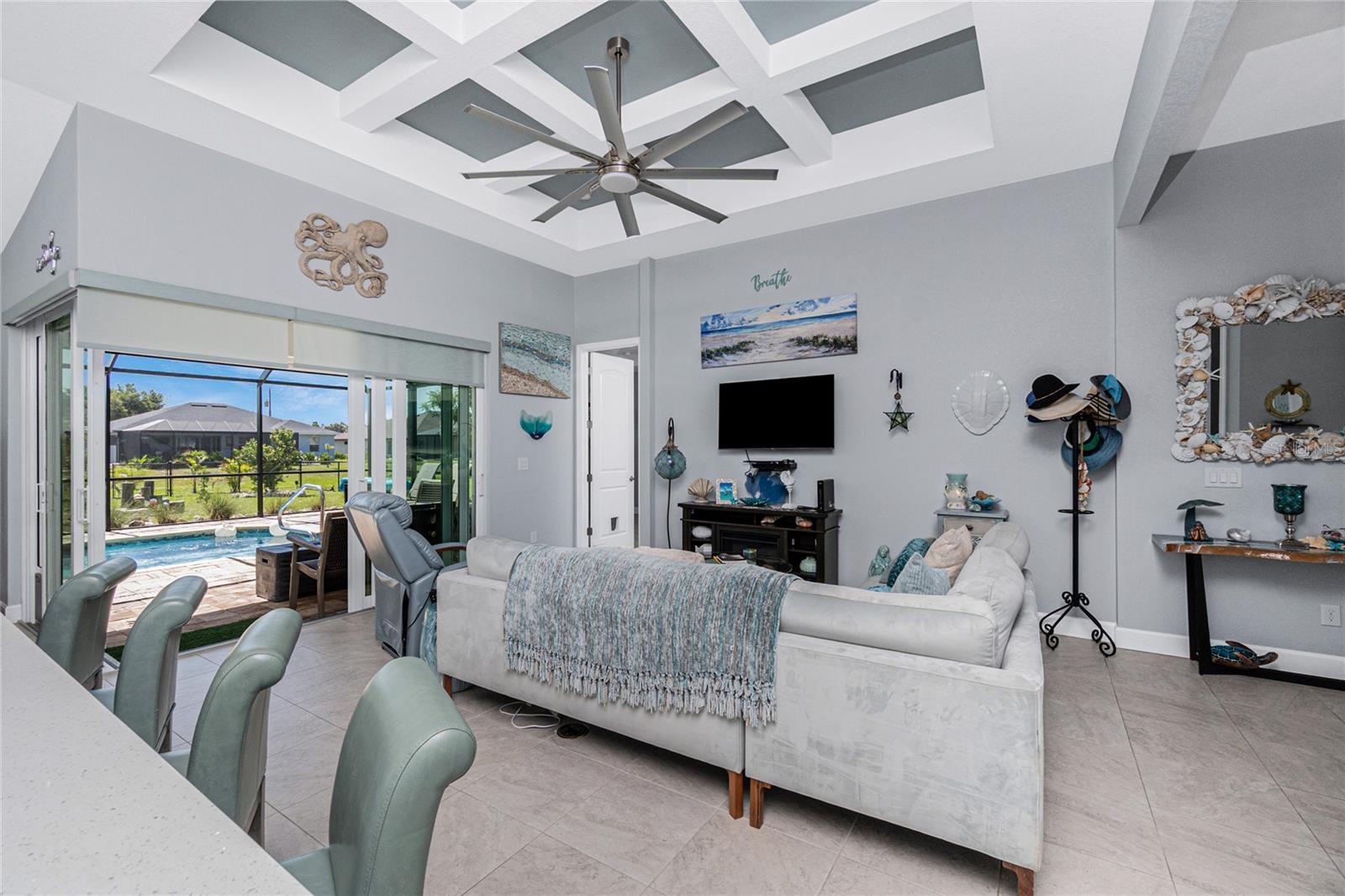 Image 6 of 47 For 262 Rotonda Boulevard N
