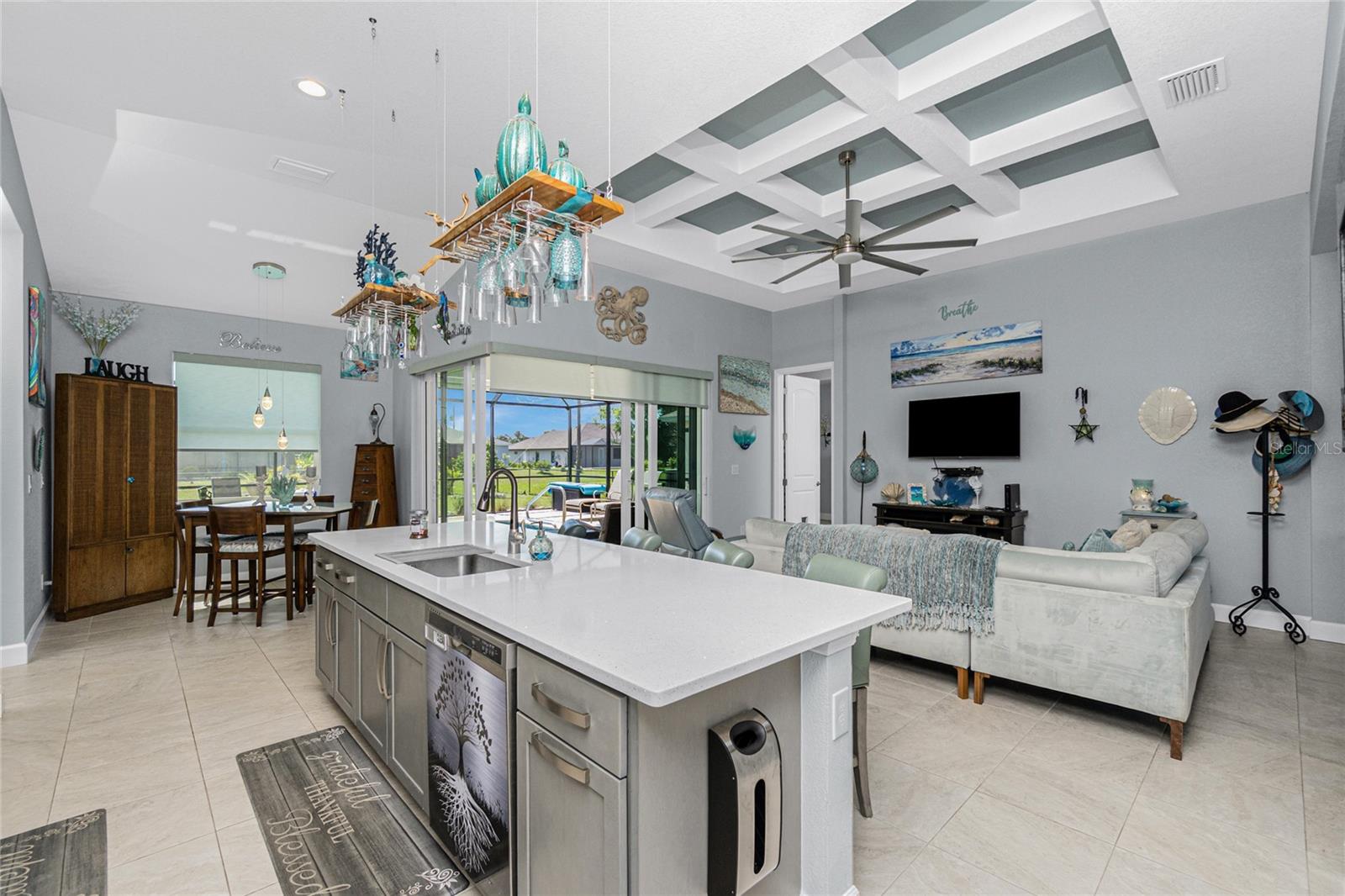 Image 7 of 47 For 262 Rotonda Boulevard N