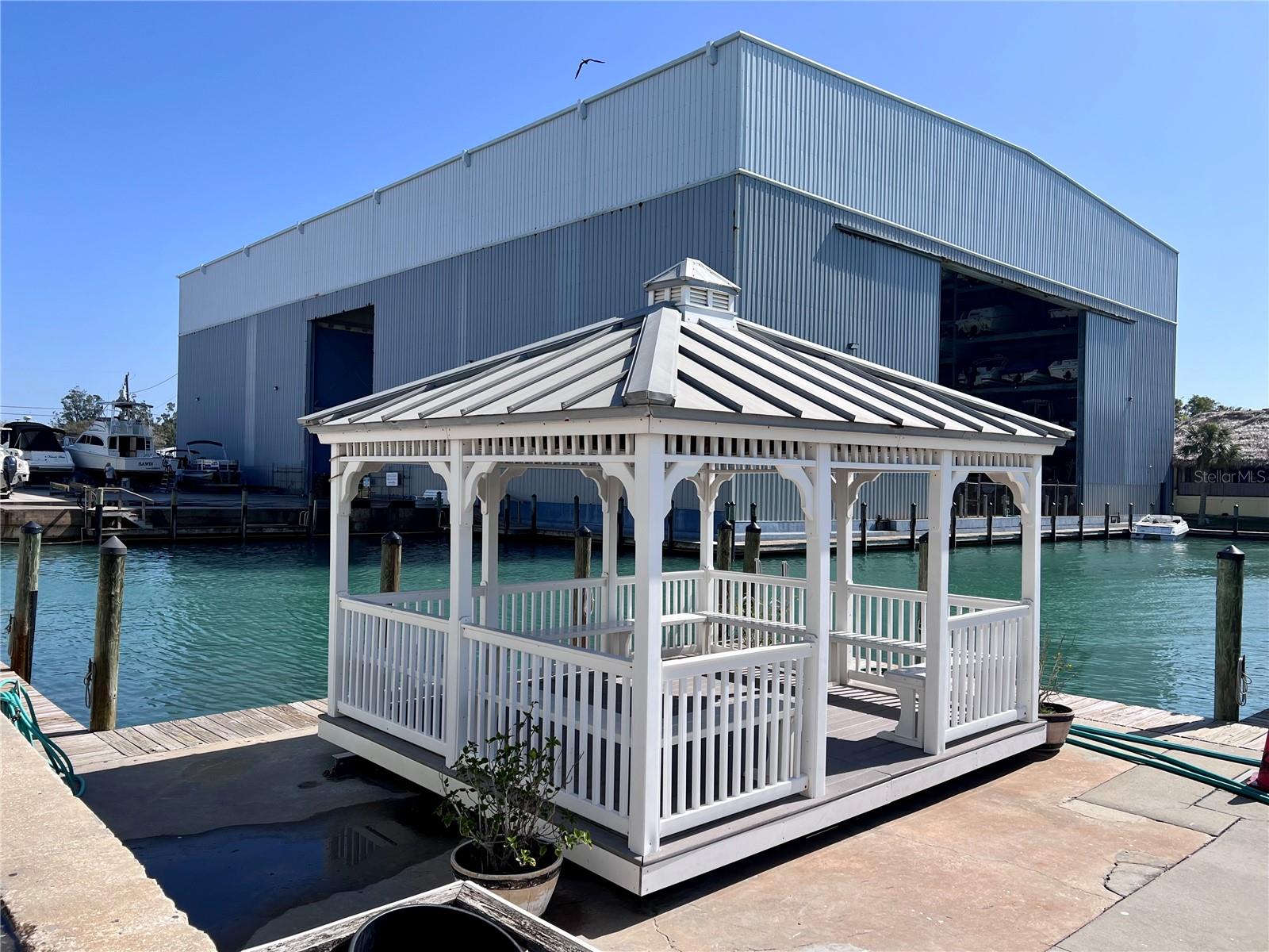 Image 4 of 18 For 100 Circuit Road N52