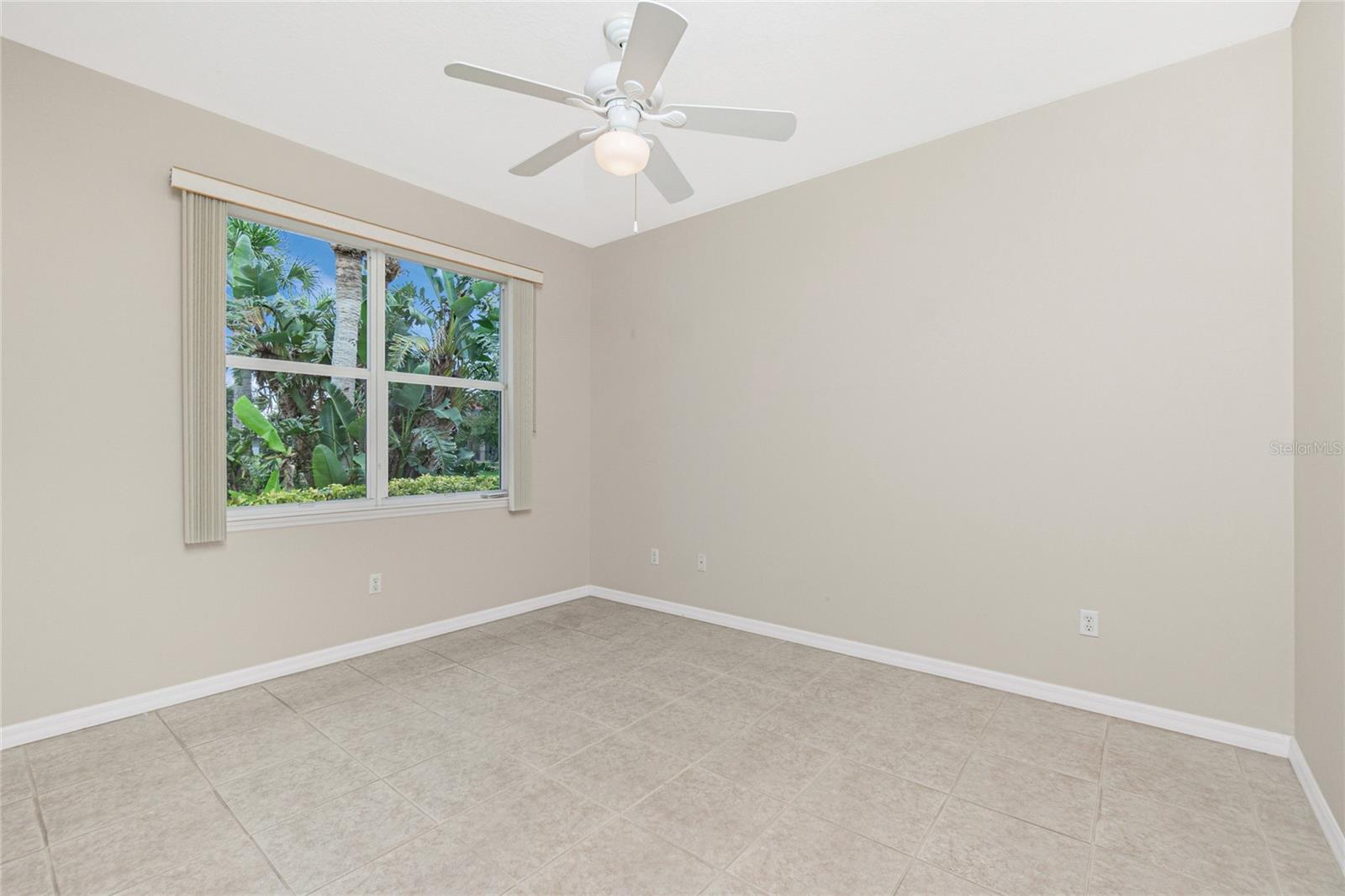 Image 42 of 64 For 117 Abercrombie Avenue
