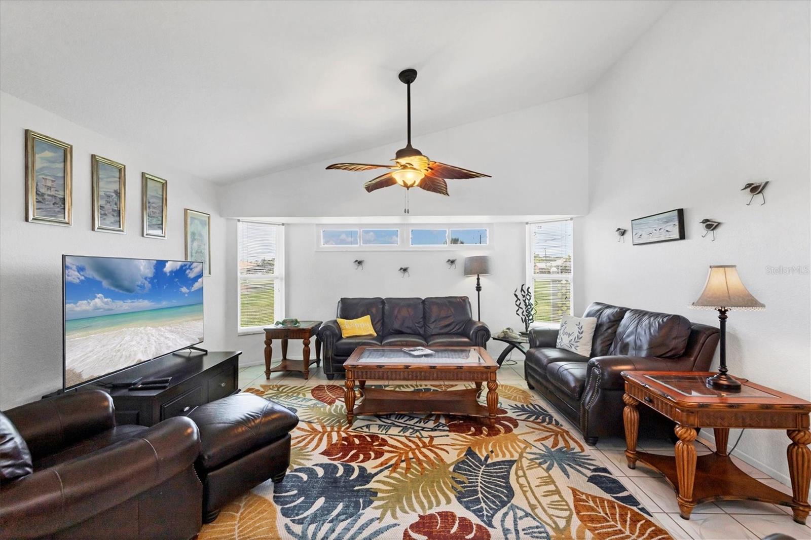 Image 11 of 54 For 727 Rotonda Circle