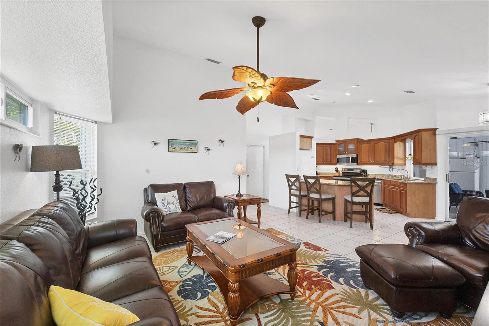 Image 13 of 54 For 727 Rotonda Circle