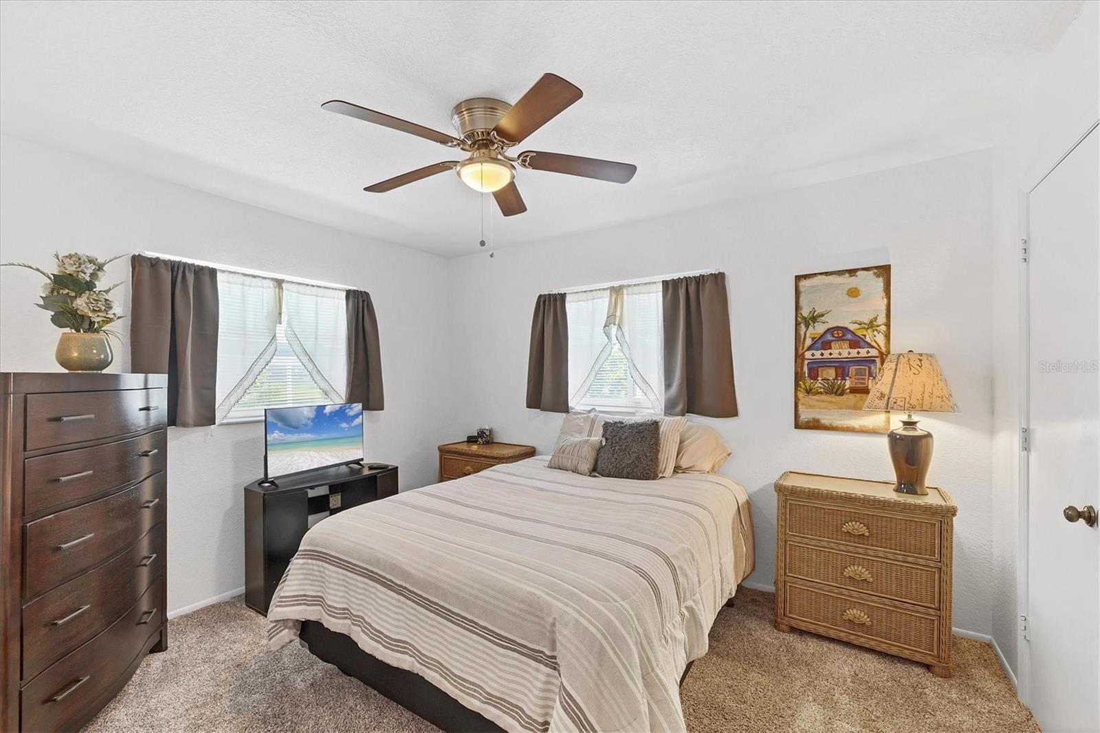 Image 26 of 54 For 727 Rotonda Circle