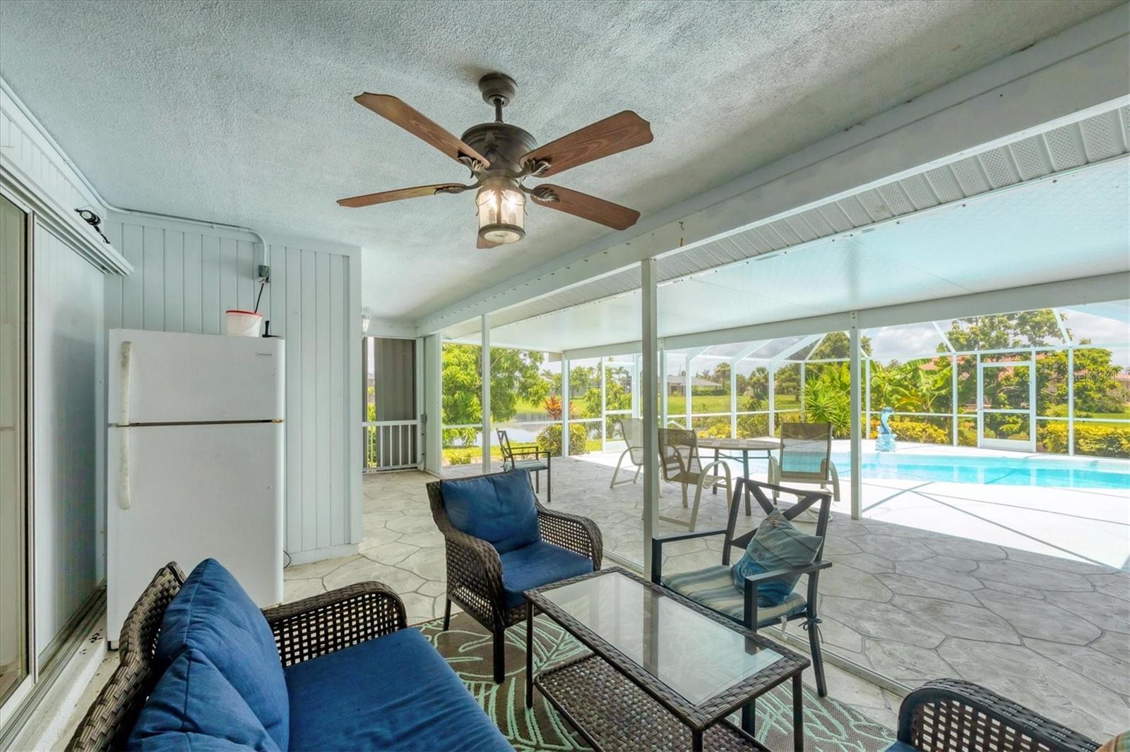 Image 31 of 54 For 727 Rotonda Circle