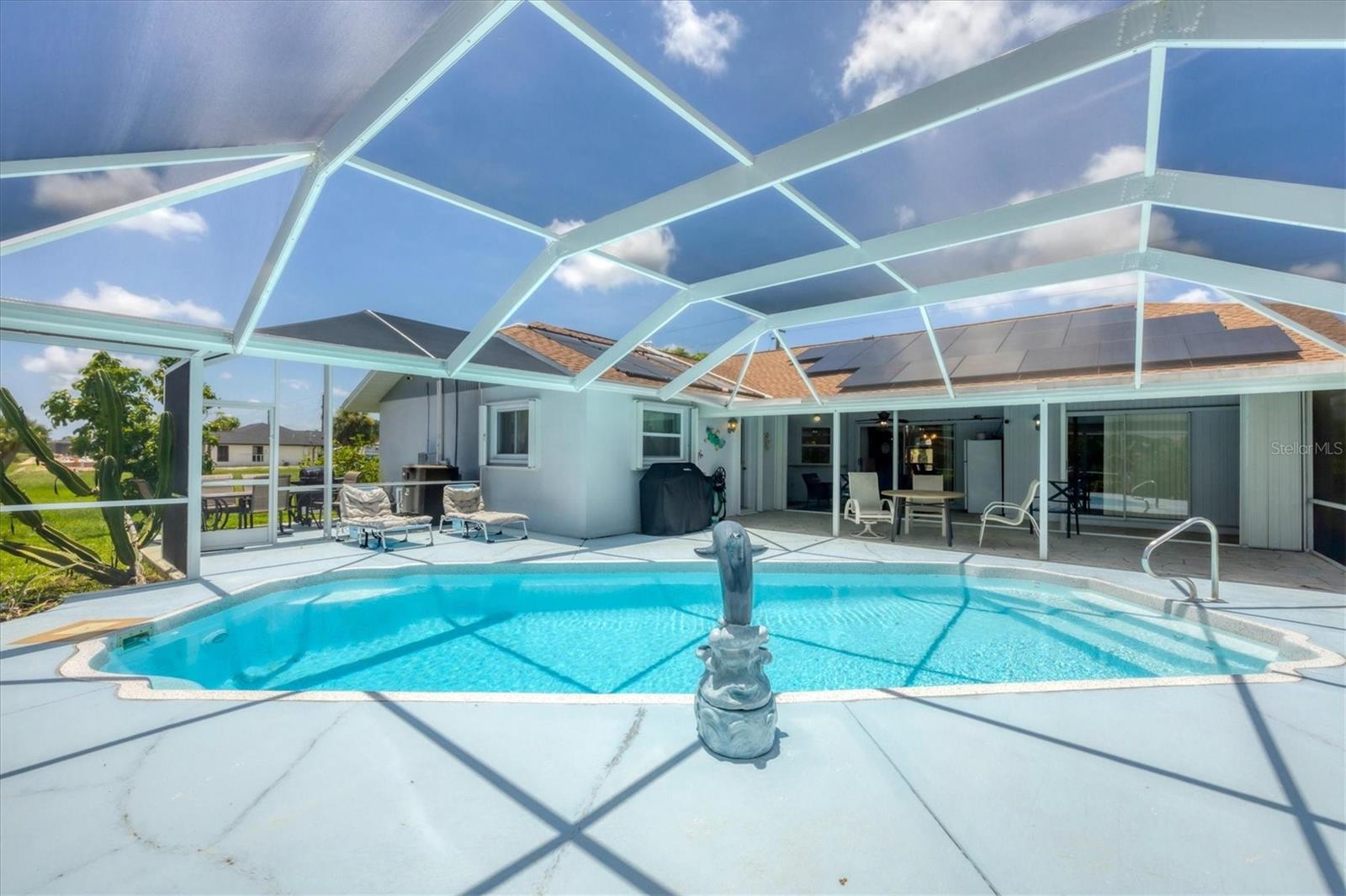 Image 35 of 54 For 727 Rotonda Circle