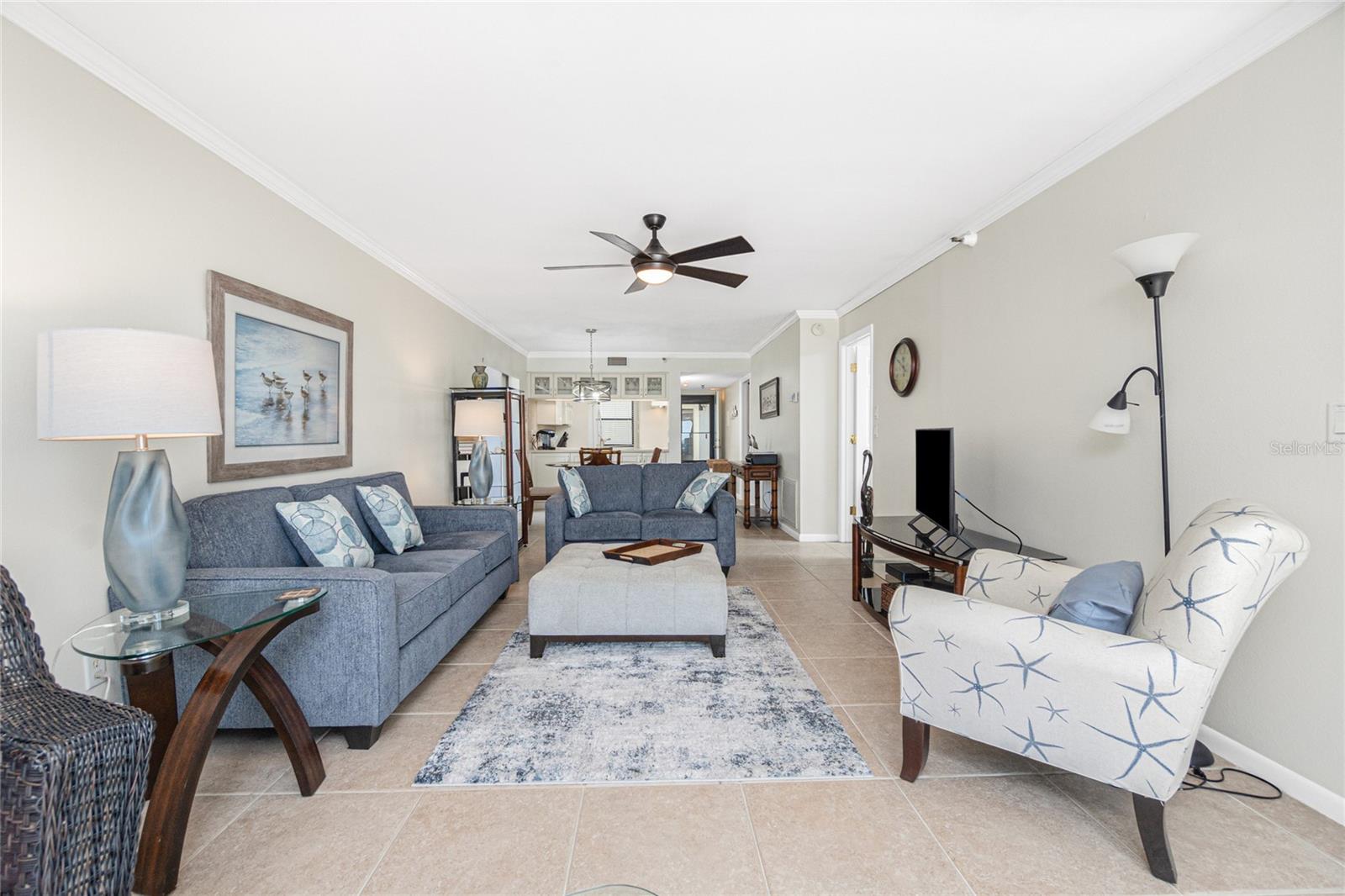 Listing photo id 15 for 1701 Beach Road 207