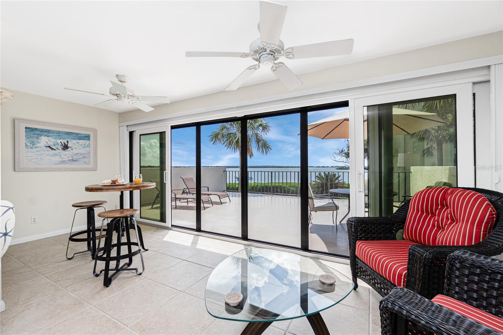Listing photo id 18 for 1701 Beach Road 207