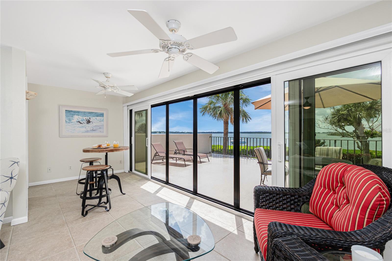 Listing photo id 21 for 1701 Beach Road 207