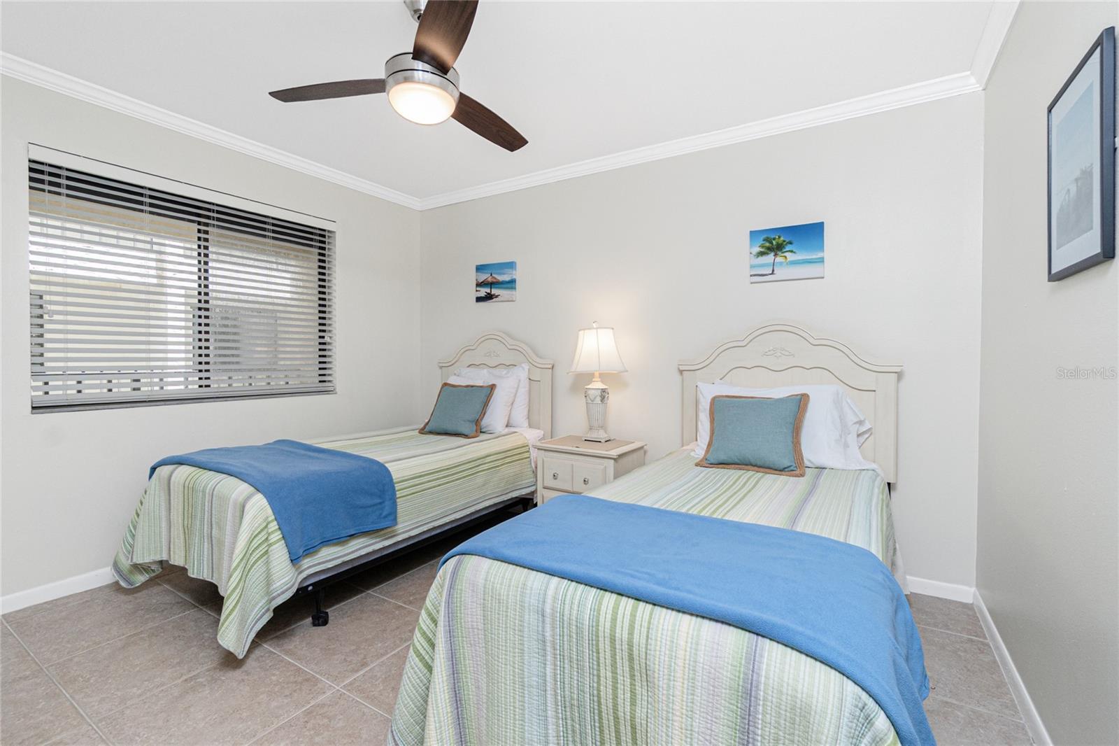 Listing photo id 31 for 1701 Beach Road 207