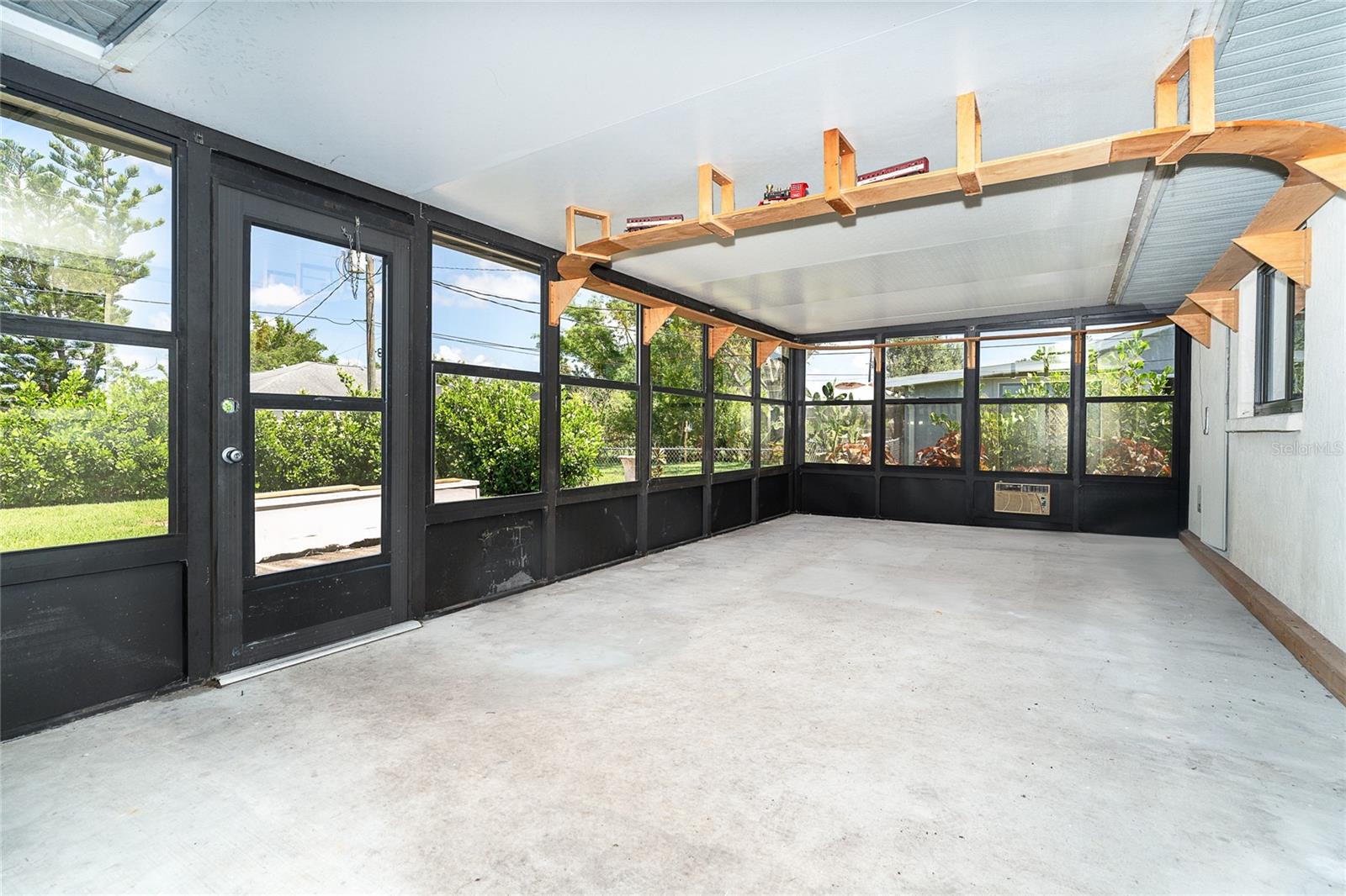 Image 18 of 33 For 7059 Quigley Street
