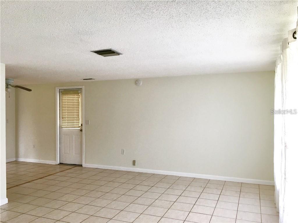 Image 7 of 27 For 22353 Buffalo Avenue