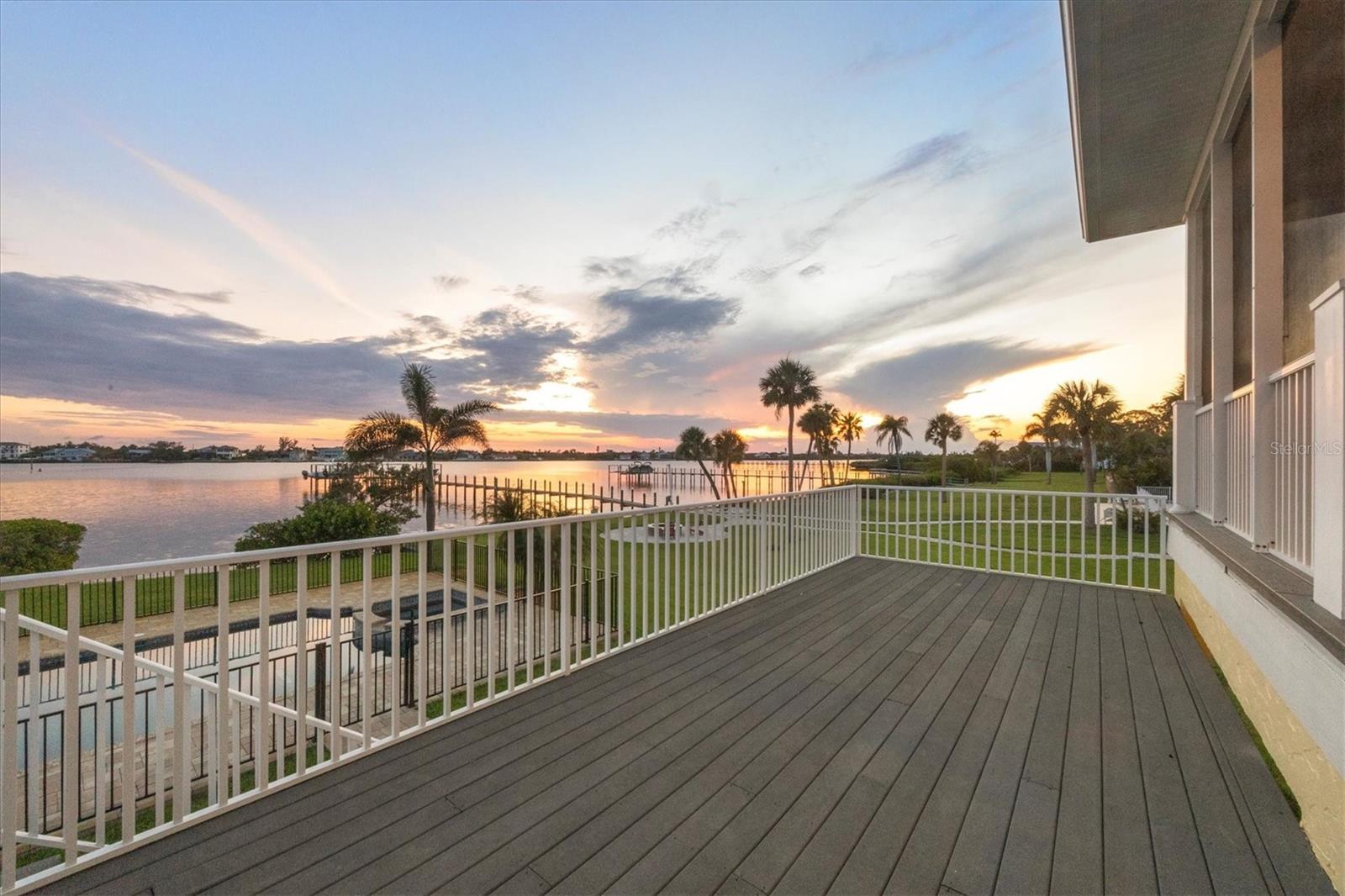 Image 15 of 92 For 1784 Bayshore Drive