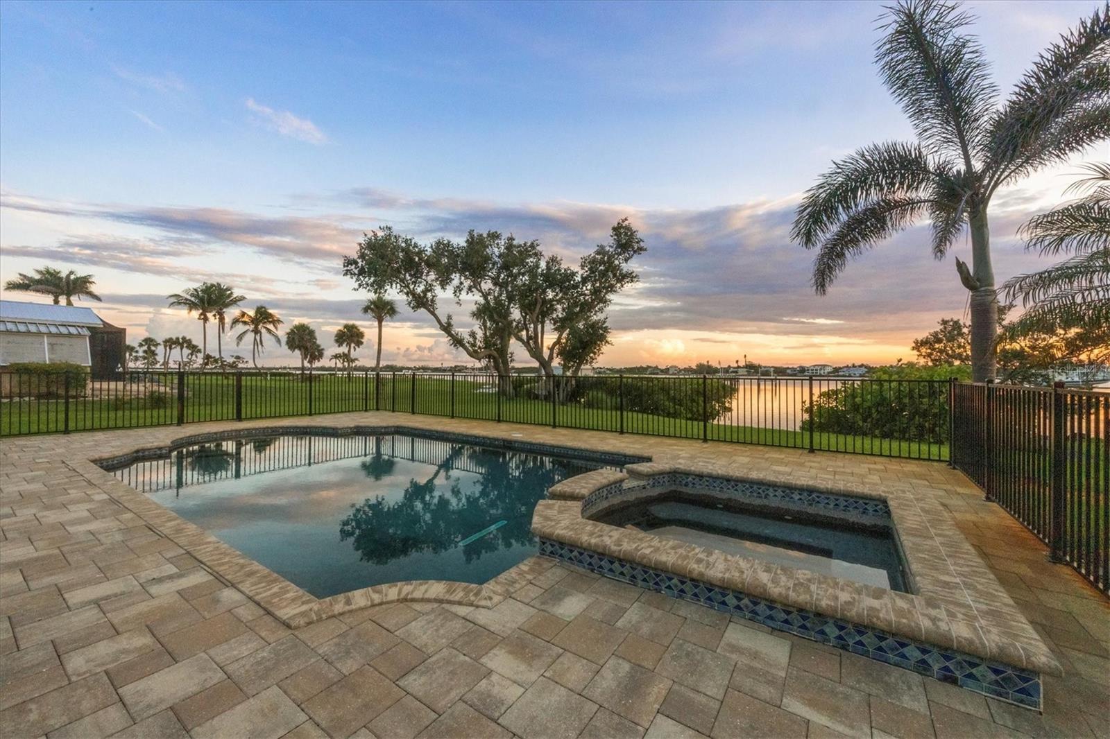 Image 18 of 92 For 1784 Bayshore Drive