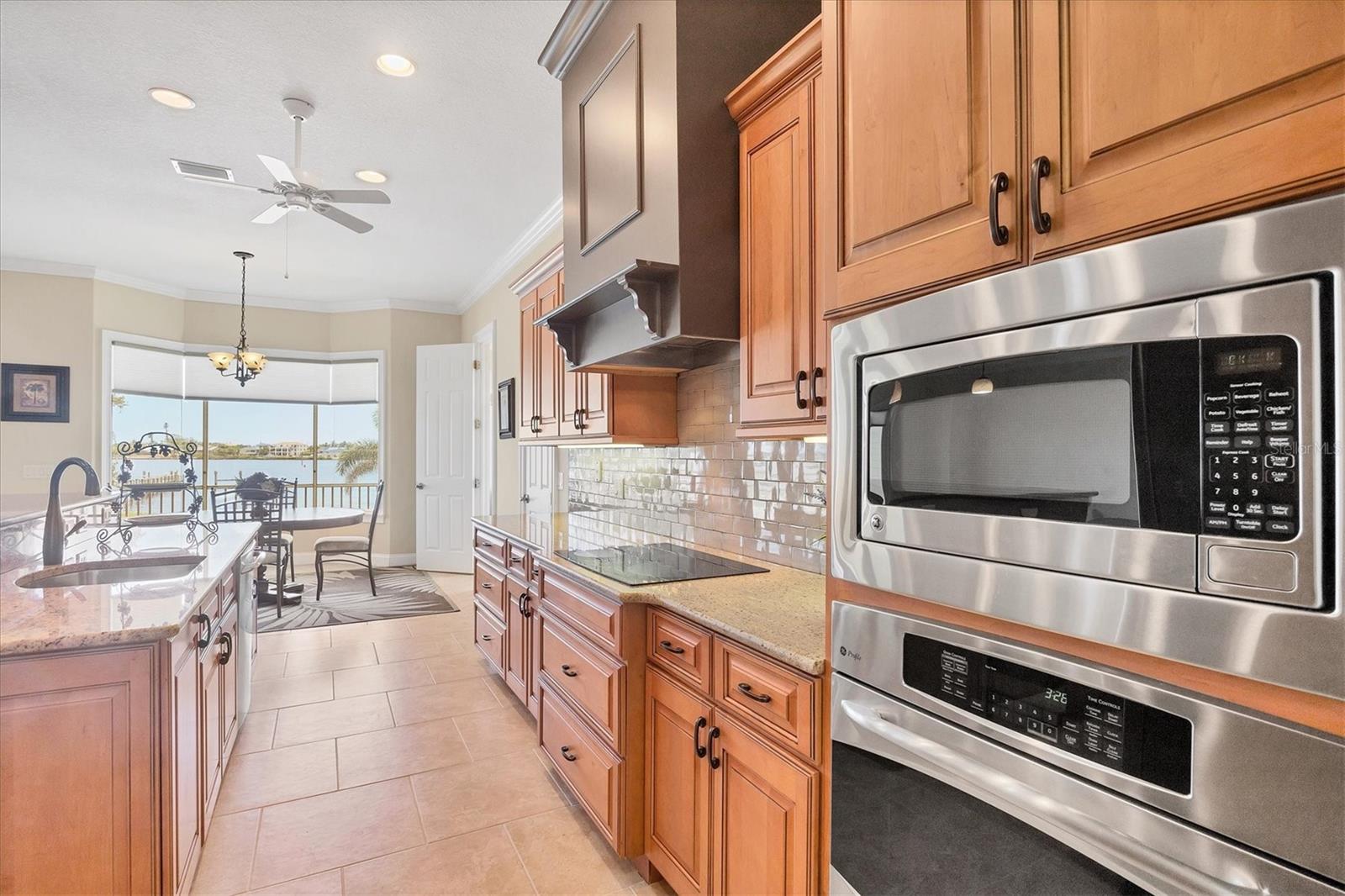 Image 37 of 92 For 1784 Bayshore Drive