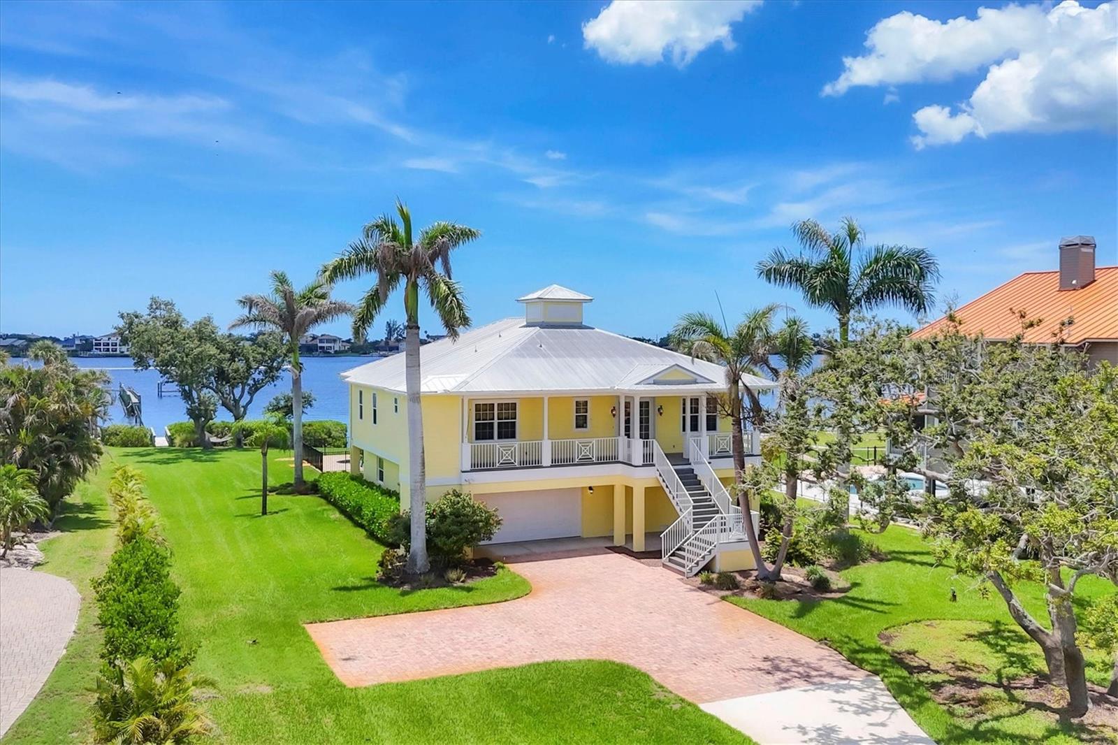 Image 5 of 92 For 1784 Bayshore Drive