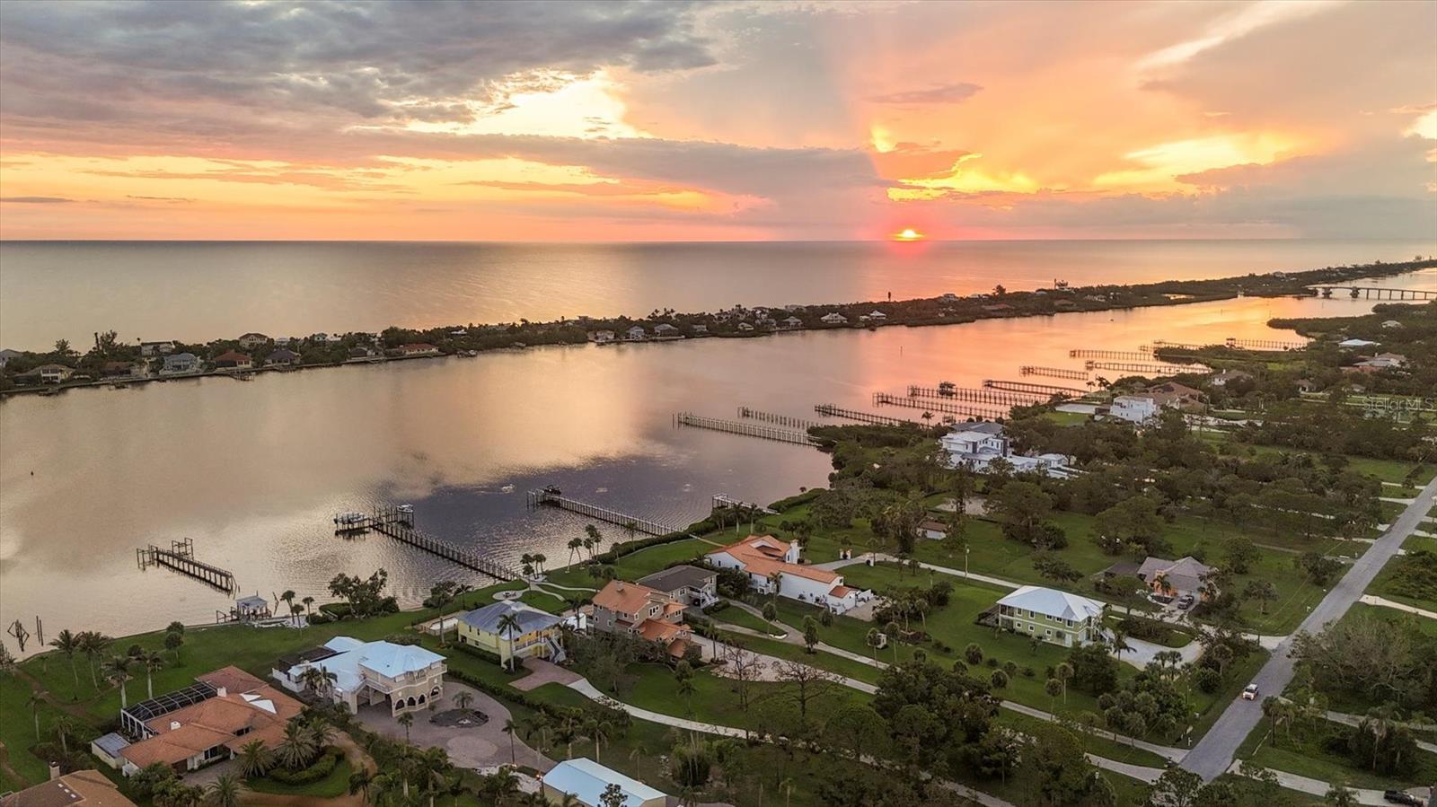 Image 7 of 92 For 1784 Bayshore Drive