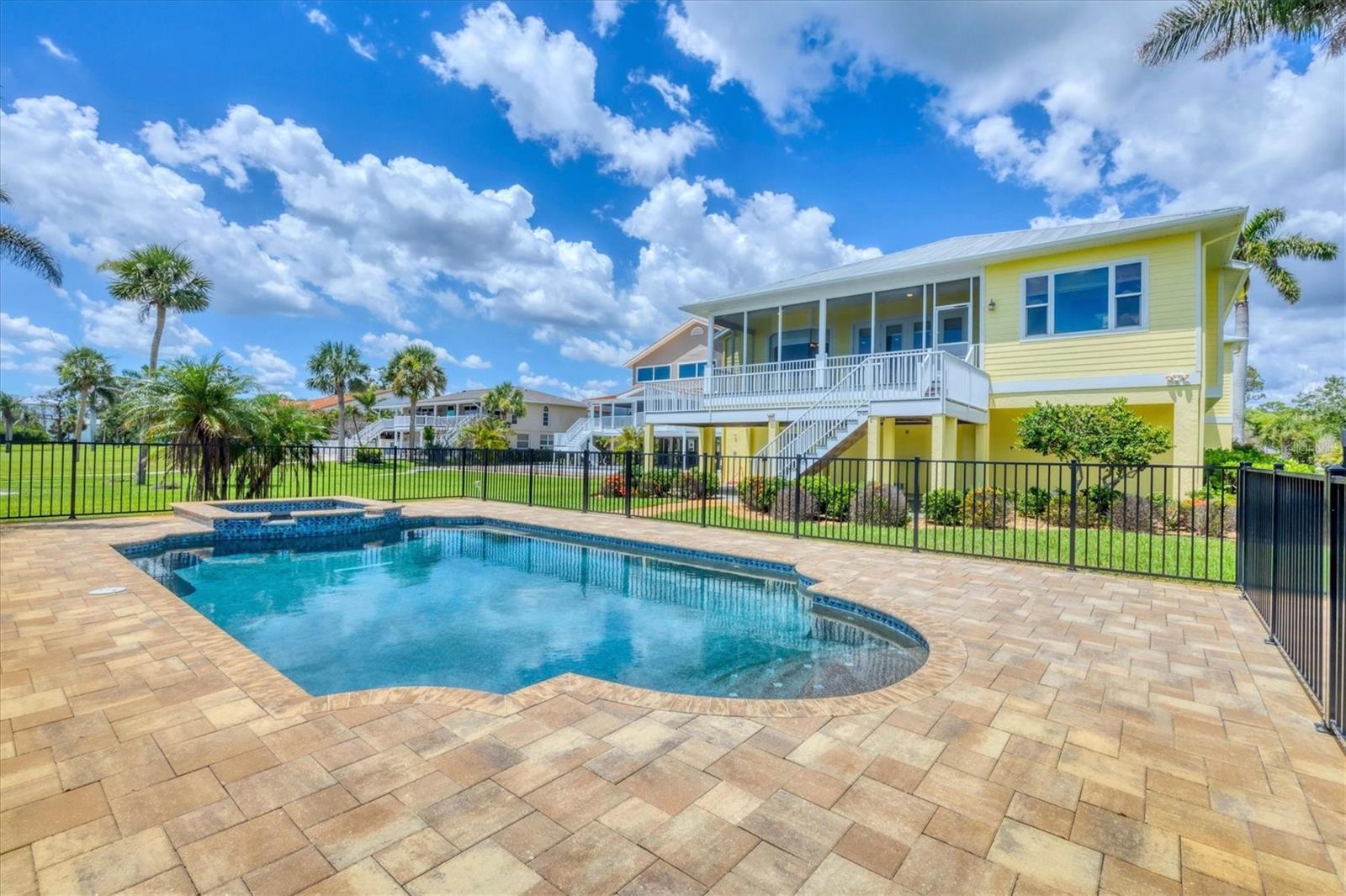 Image 76 of 92 For 1784 Bayshore Drive
