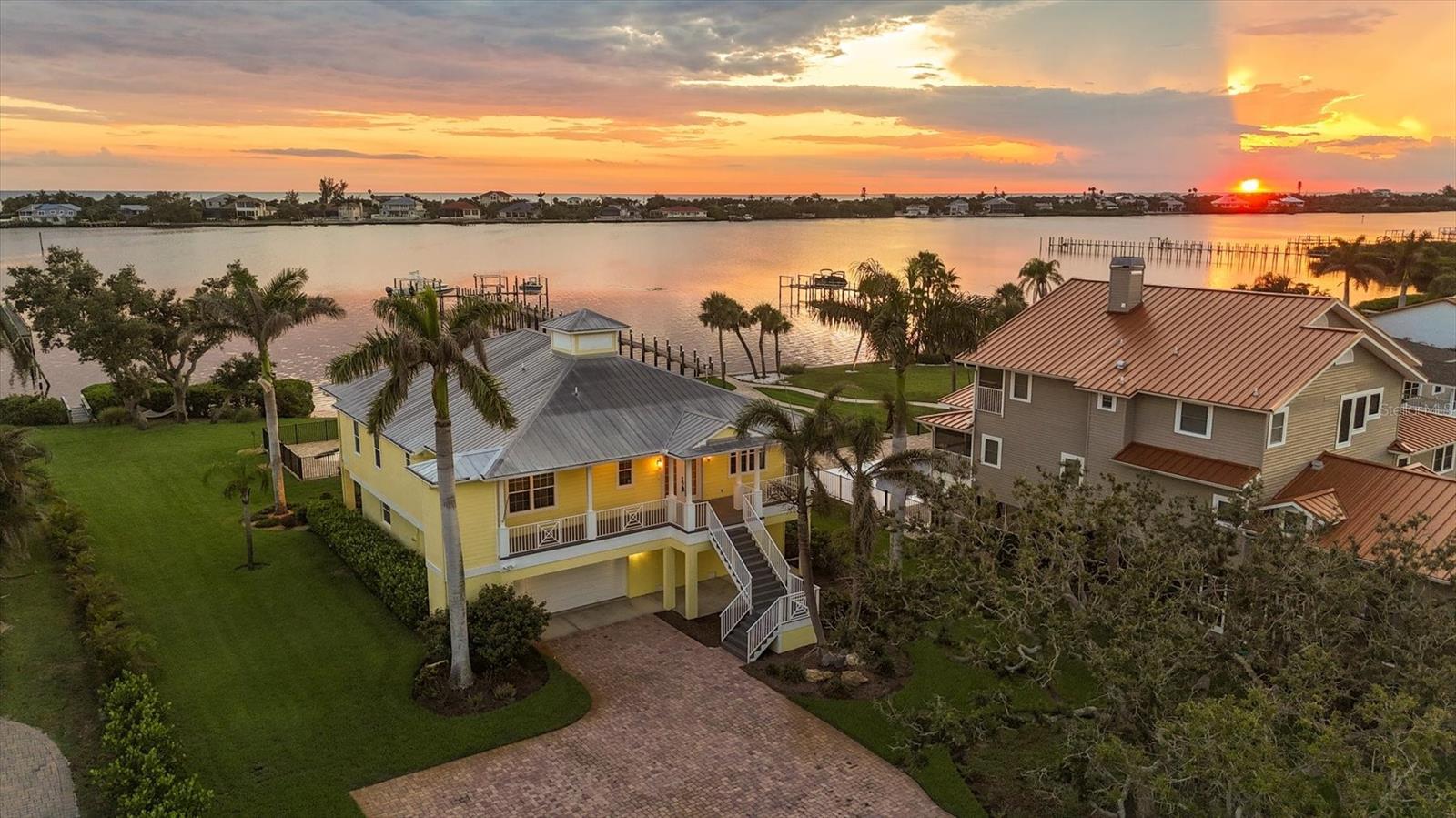 Image 8 of 92 For 1784 Bayshore Drive