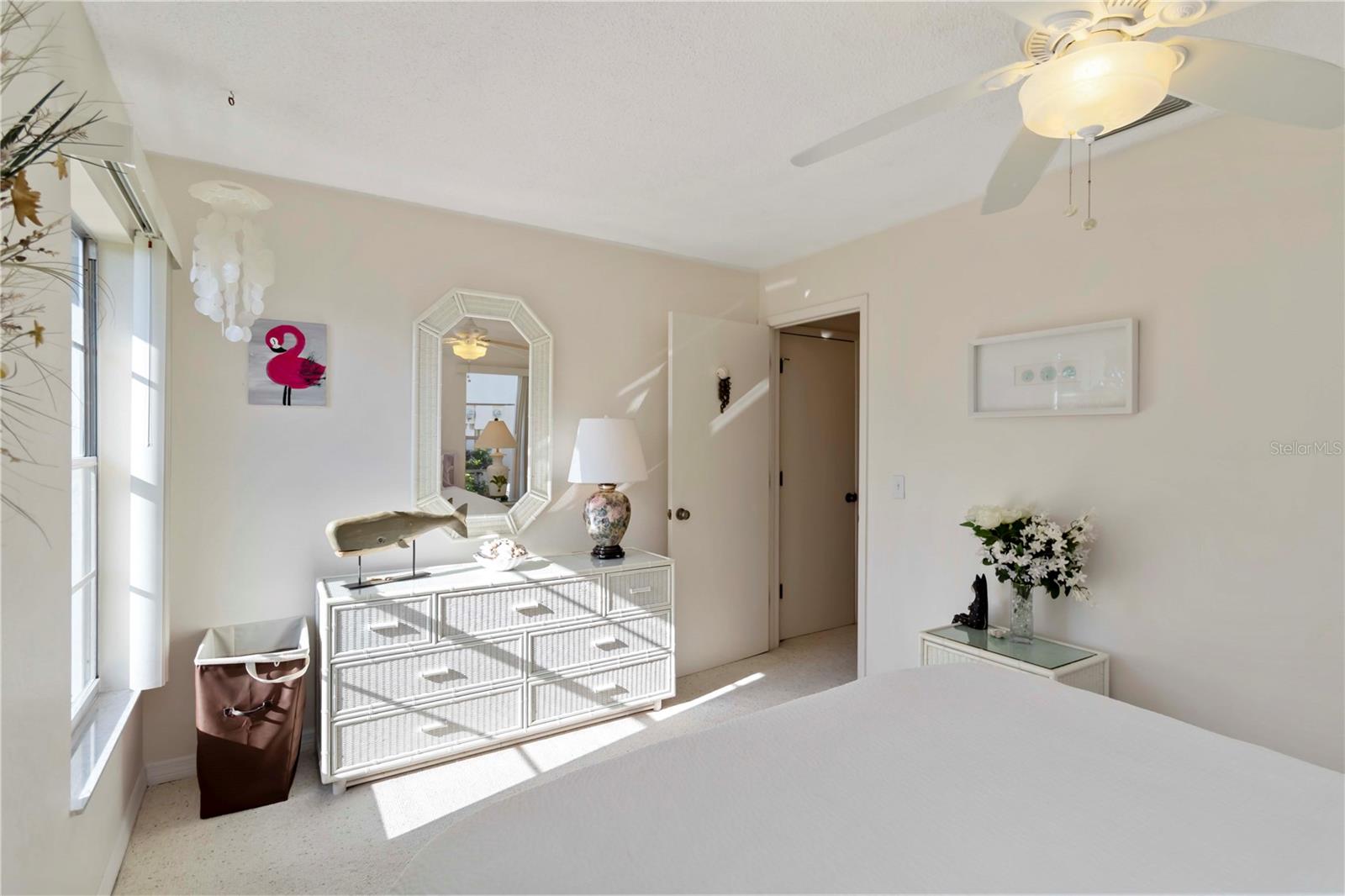 Image 15 of 38 For 609 Deerwood Avenue