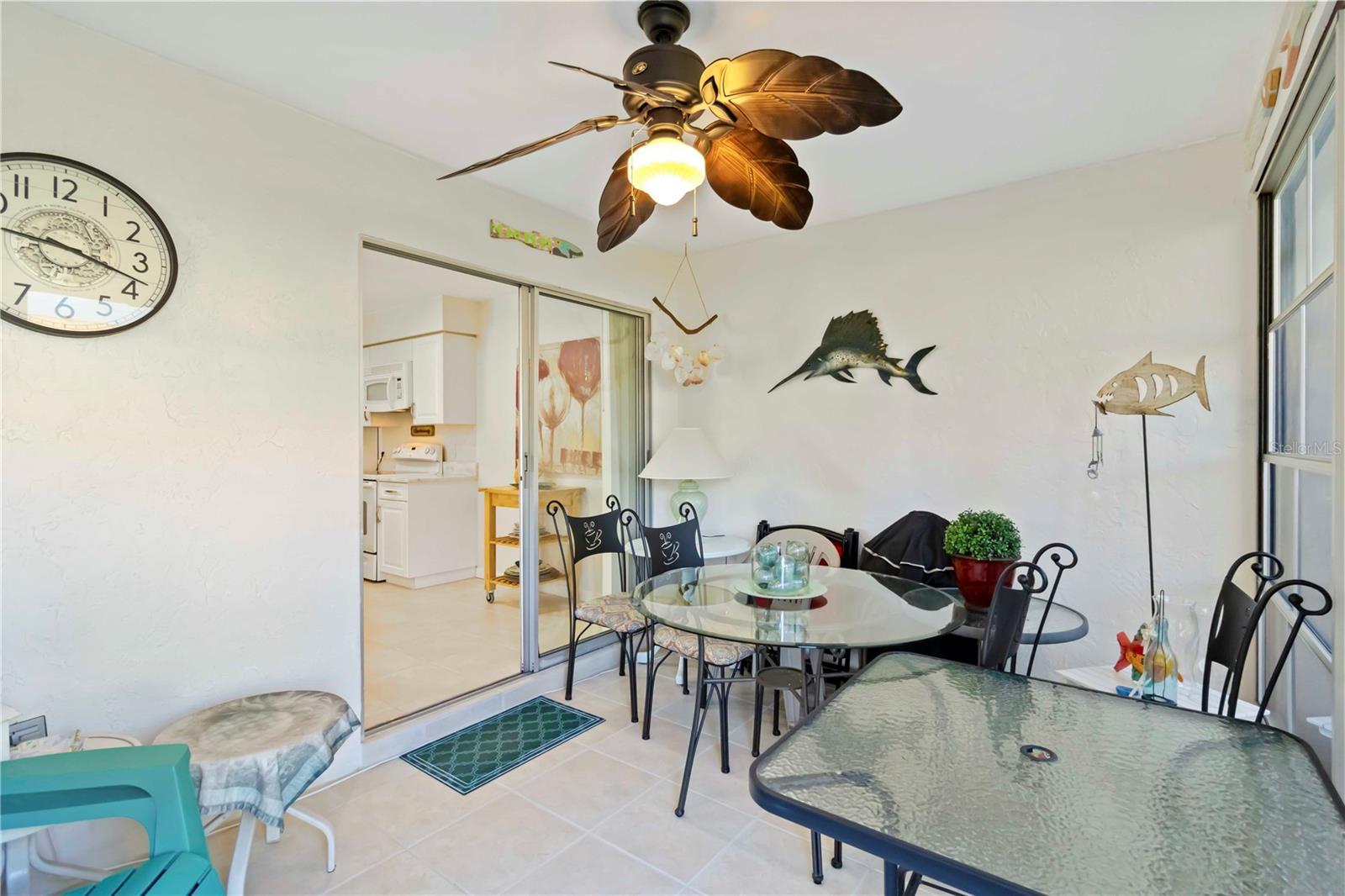 Image 21 of 38 For 609 Deerwood Avenue