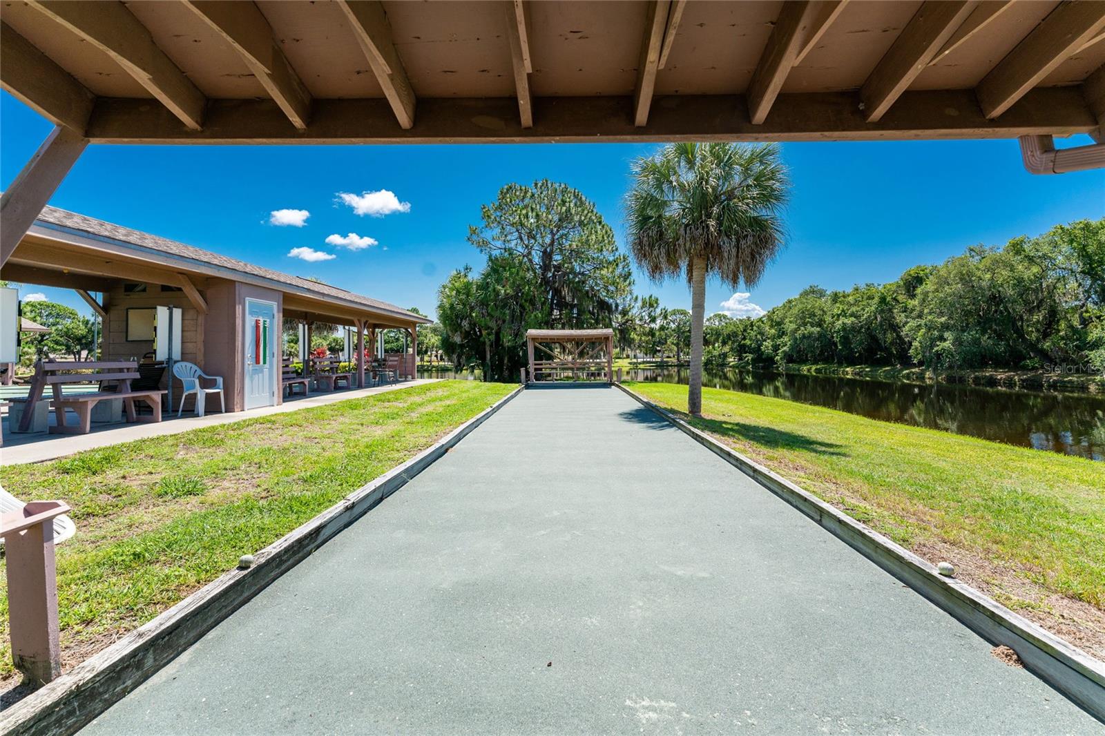 Image 34 of 38 For 609 Deerwood Avenue