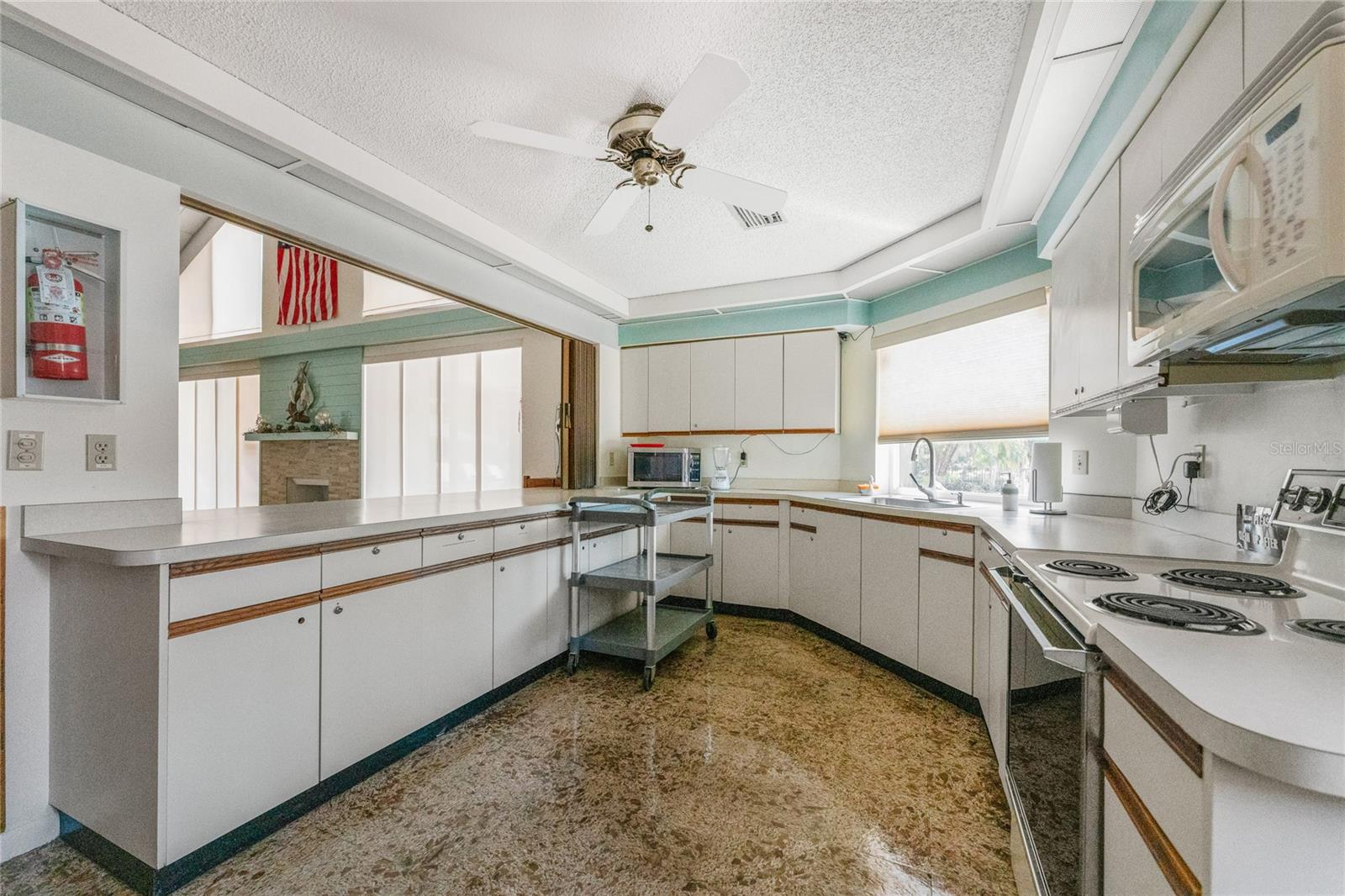 Image 37 of 38 For 609 Deerwood Avenue
