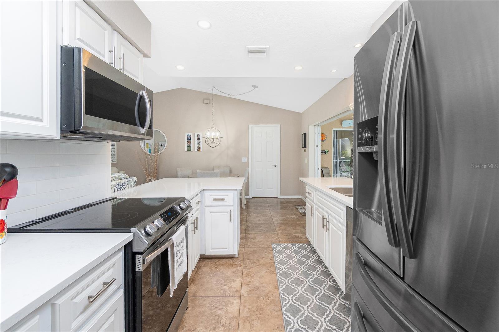 Image 18 of 52 For 4227 Winona Street