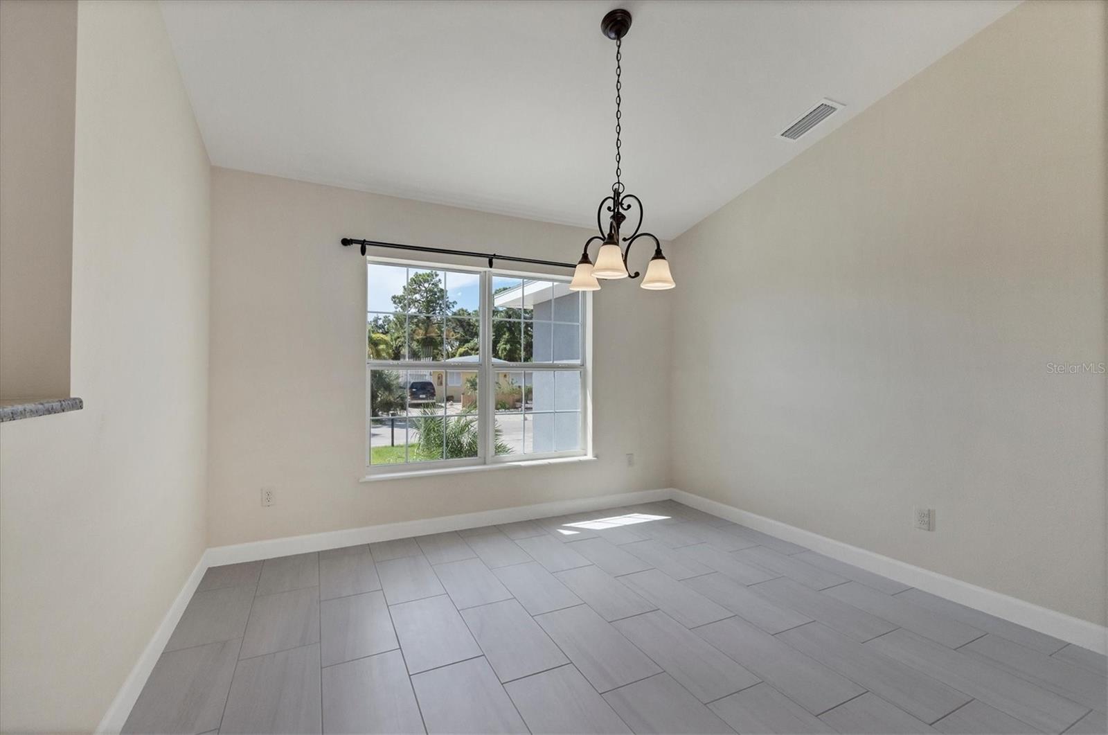 Image 13 of 22 For 5781 Elton Road