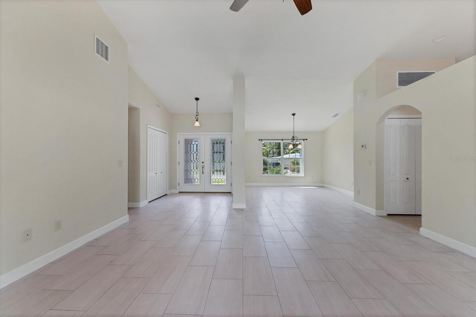 Image 6 of 22 For 5781 Elton Road