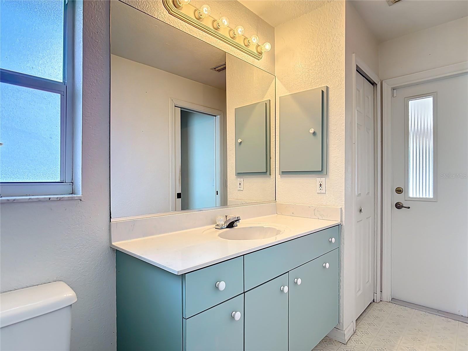 Image 32 of 58 For 104 Mark Twain Lane