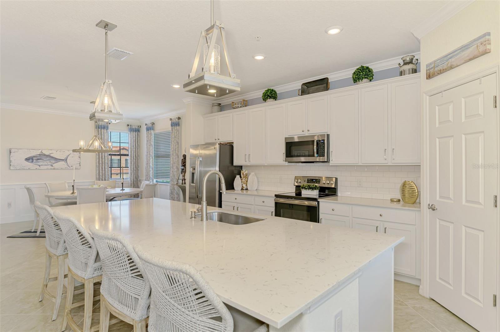 Image 23 of 100 For 10788 Tarflower Drive 201