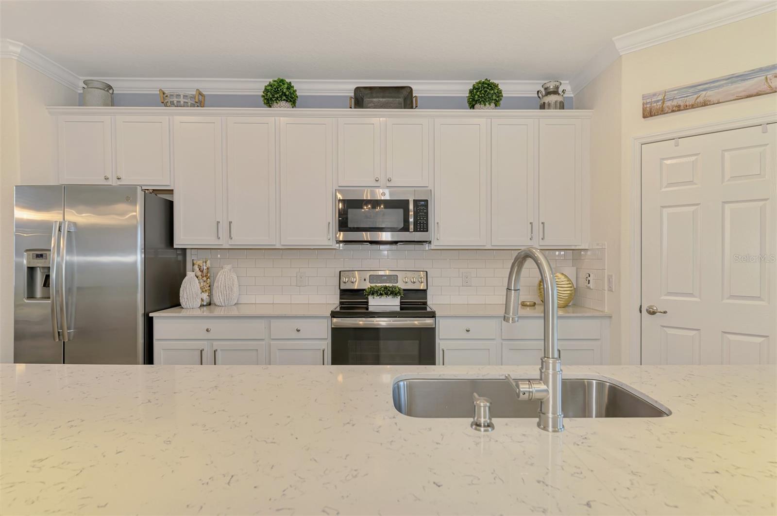 Image 24 of 100 For 10788 Tarflower Drive 201