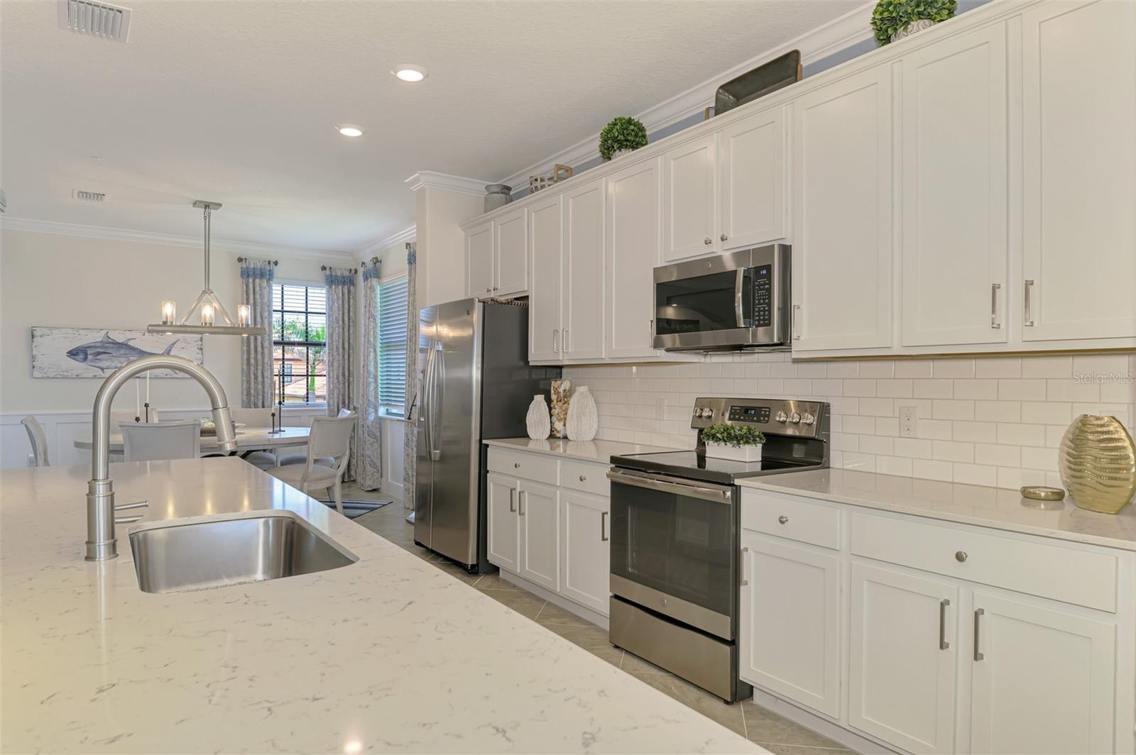 Image 30 of 100 For 10788 Tarflower Drive 201