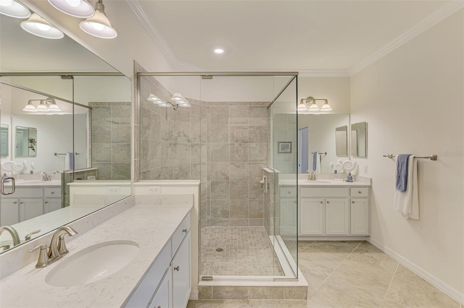 Image 38 of 100 For 10788 Tarflower Drive 201