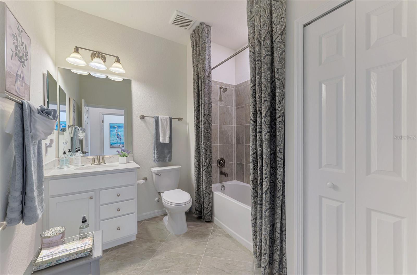 Image 43 of 100 For 10788 Tarflower Drive 201