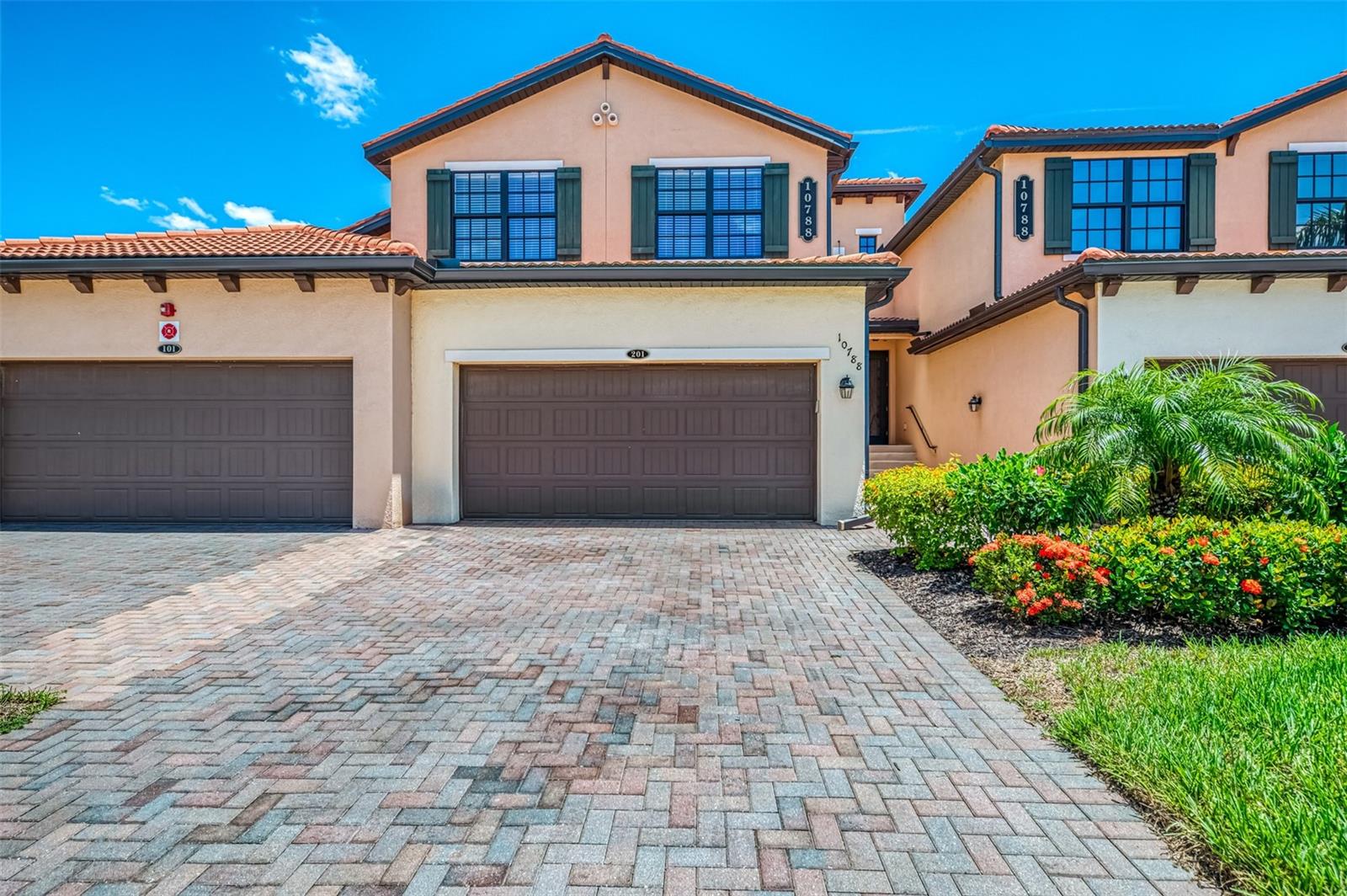 Image 8 of 100 For 10788 Tarflower Drive 201