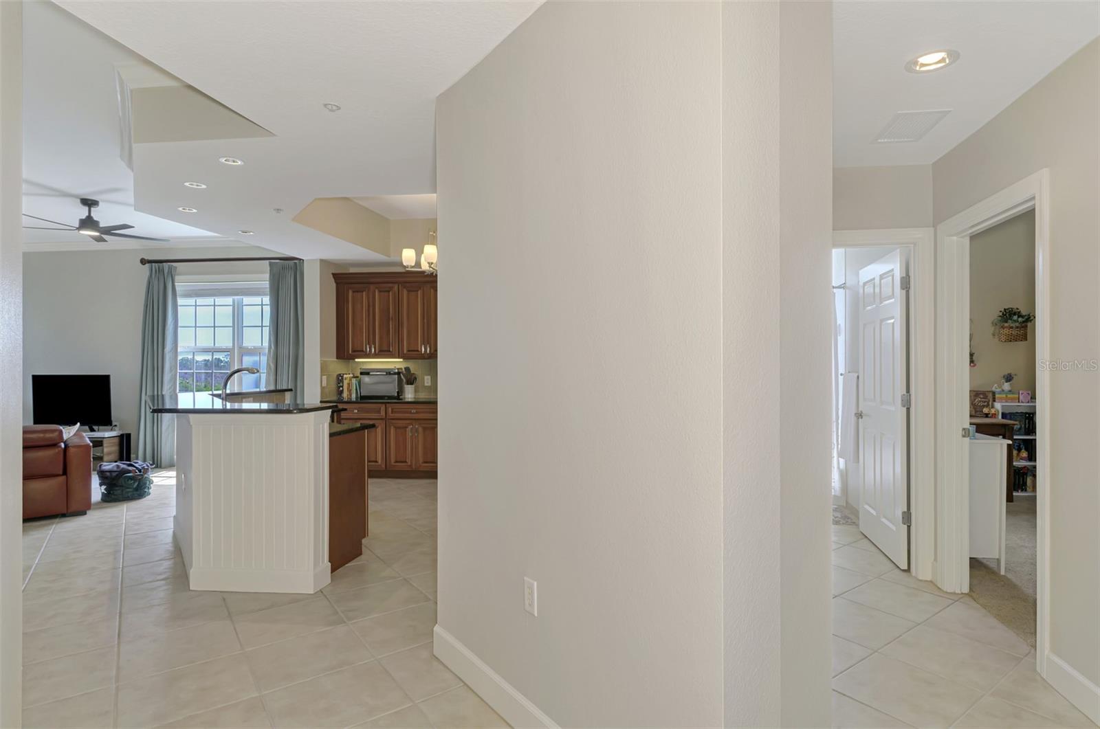 Image 10 of 72 For 8571 Amberjack Circle 204