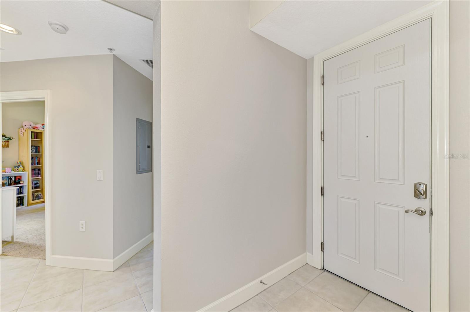 Image 7 of 72 For 8571 Amberjack Circle 204