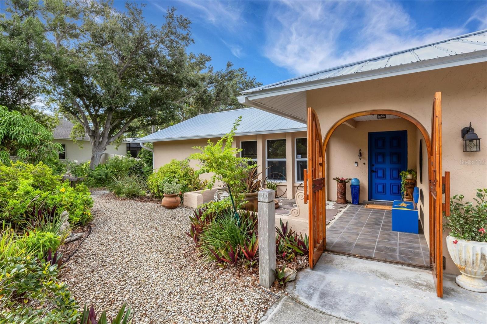 Image 3 of 66 For 1733 Belvidere Road