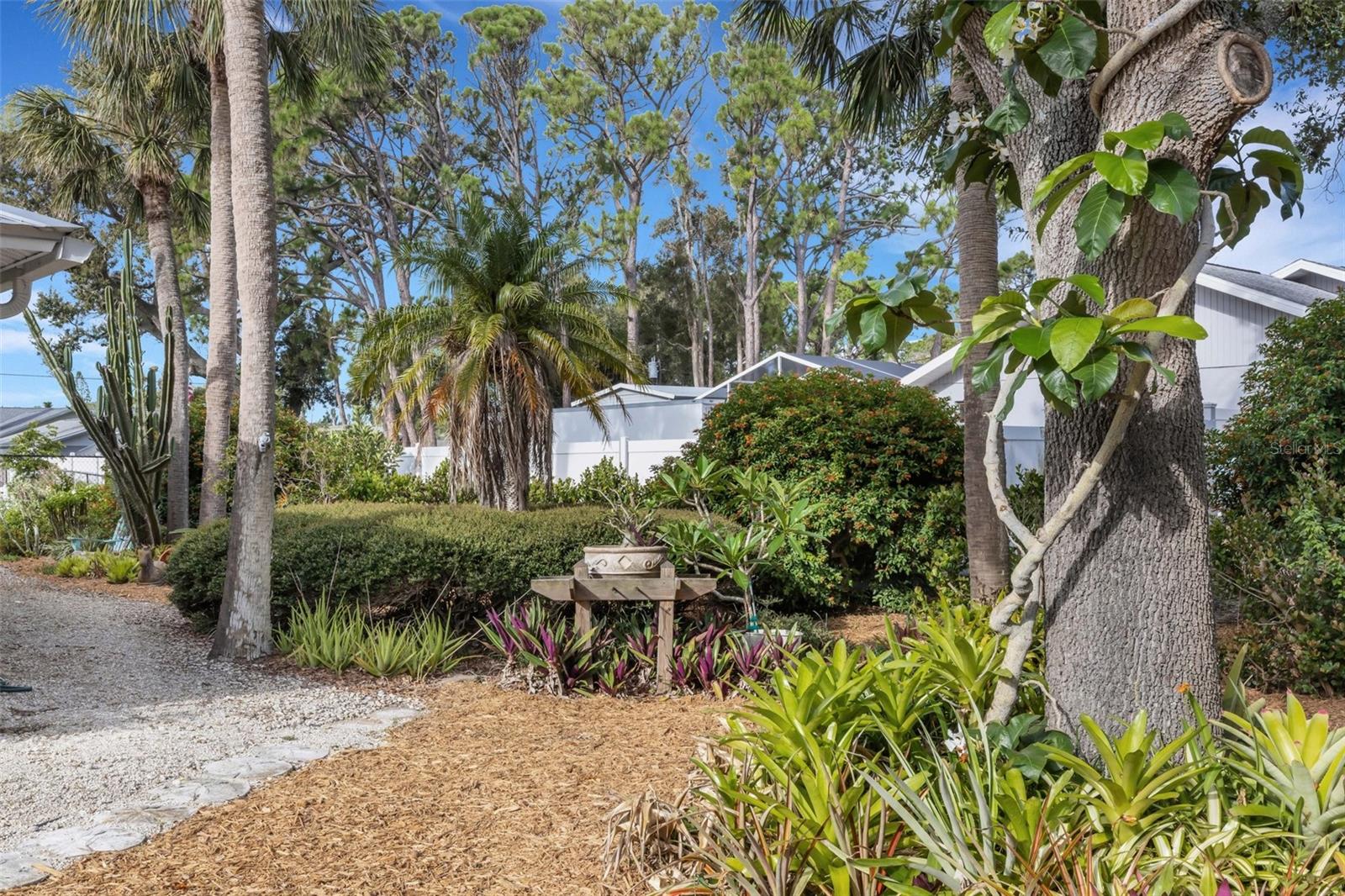 Image 6 of 66 For 1733 Belvidere Road